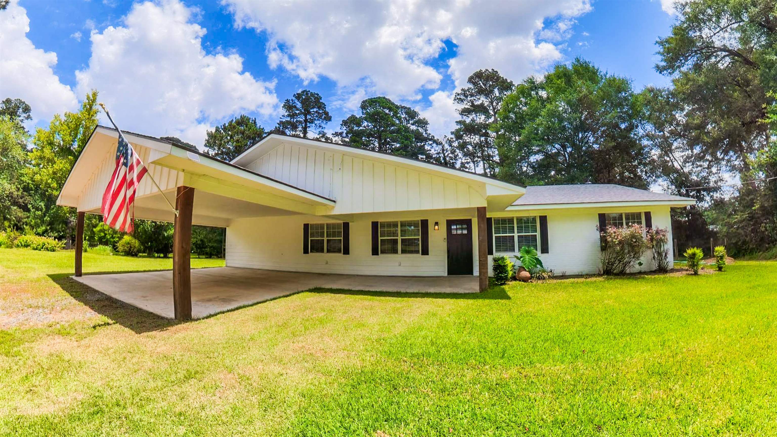 17853 FM 31 — photo