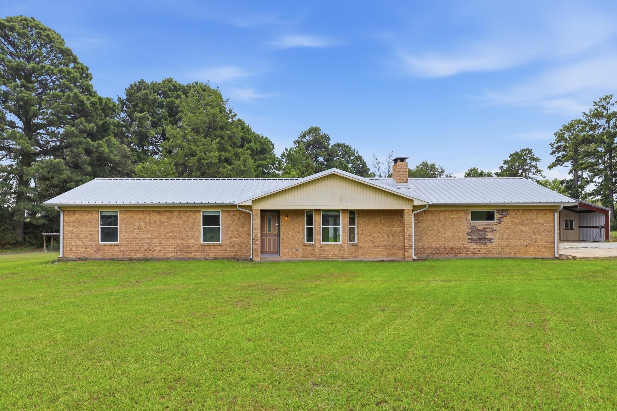 8612 County Road 2121 — photo