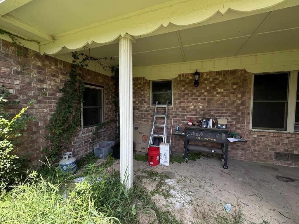 3733 FM 31 — photo