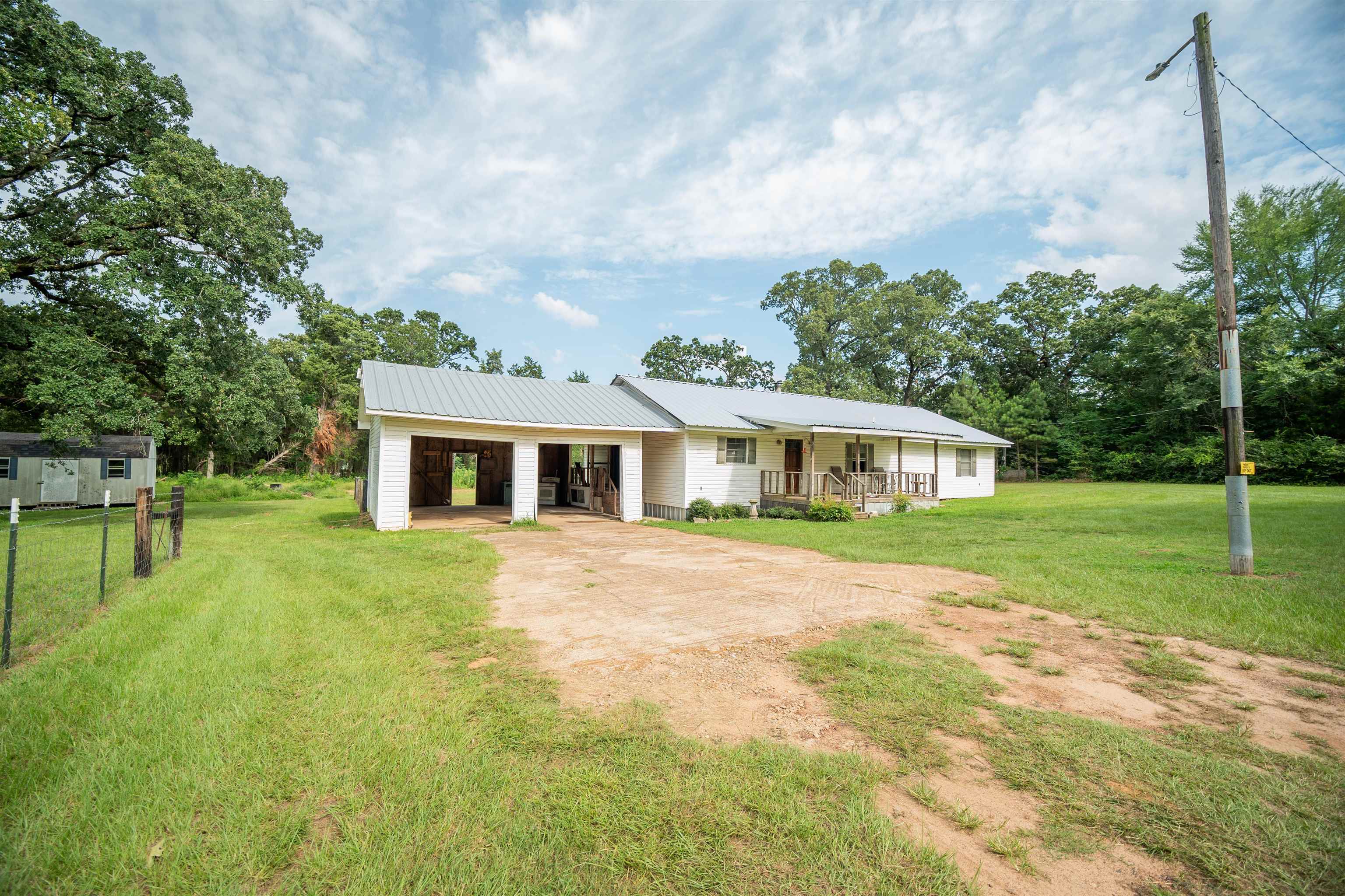 14096 County Road 2165D — photo