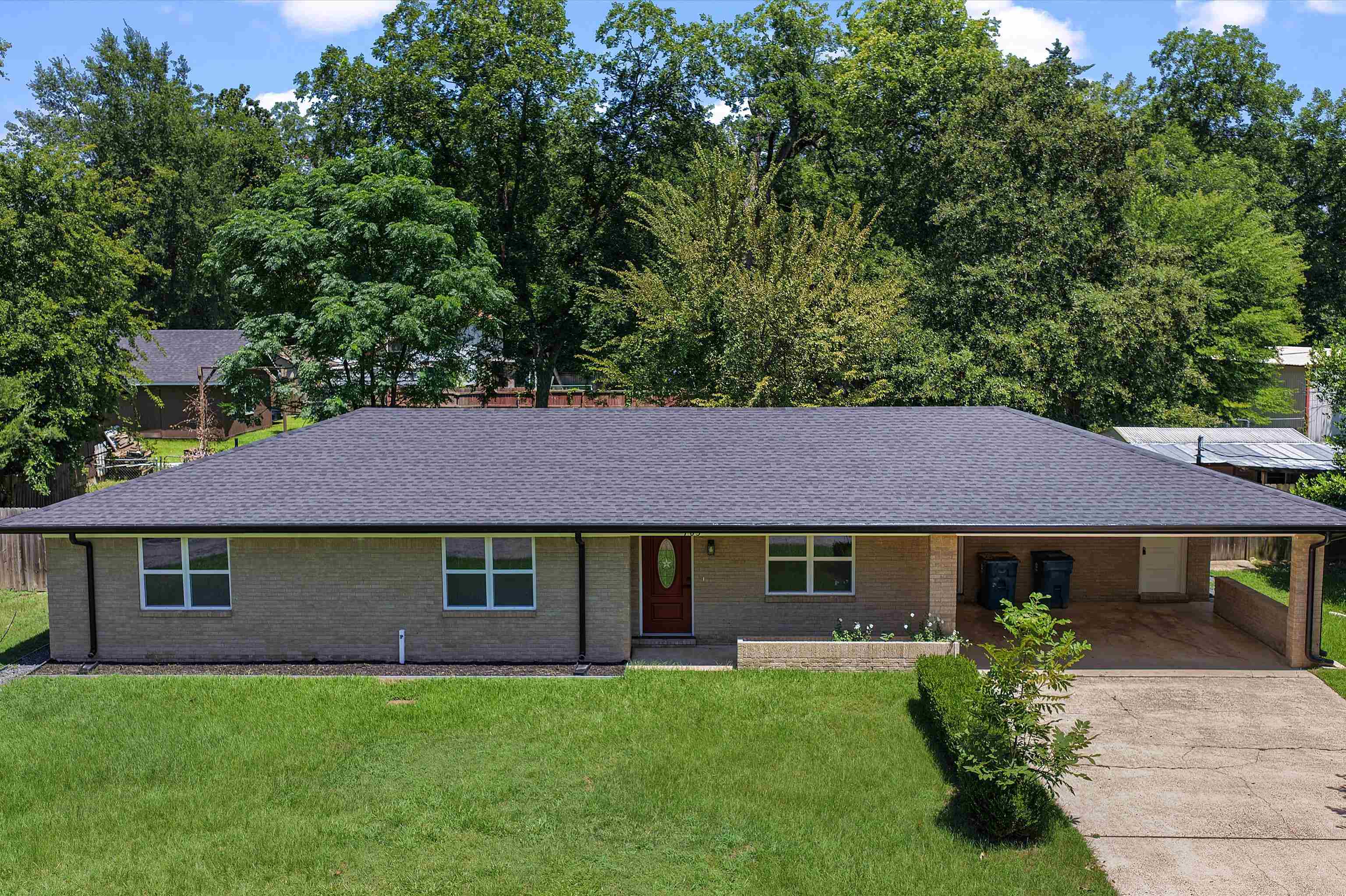 105 S Church Ave. — photo