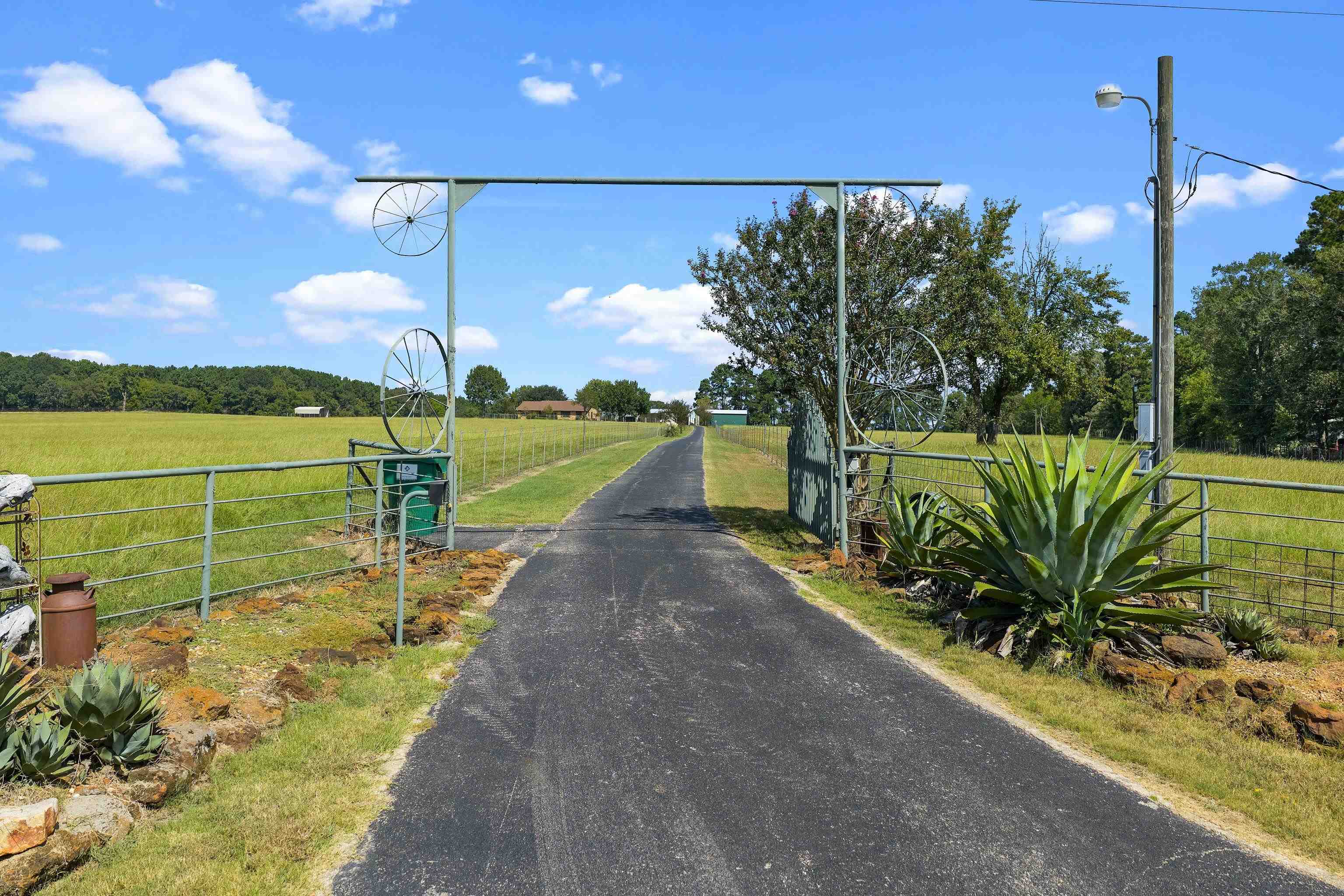 8239 FM 1249 — photo