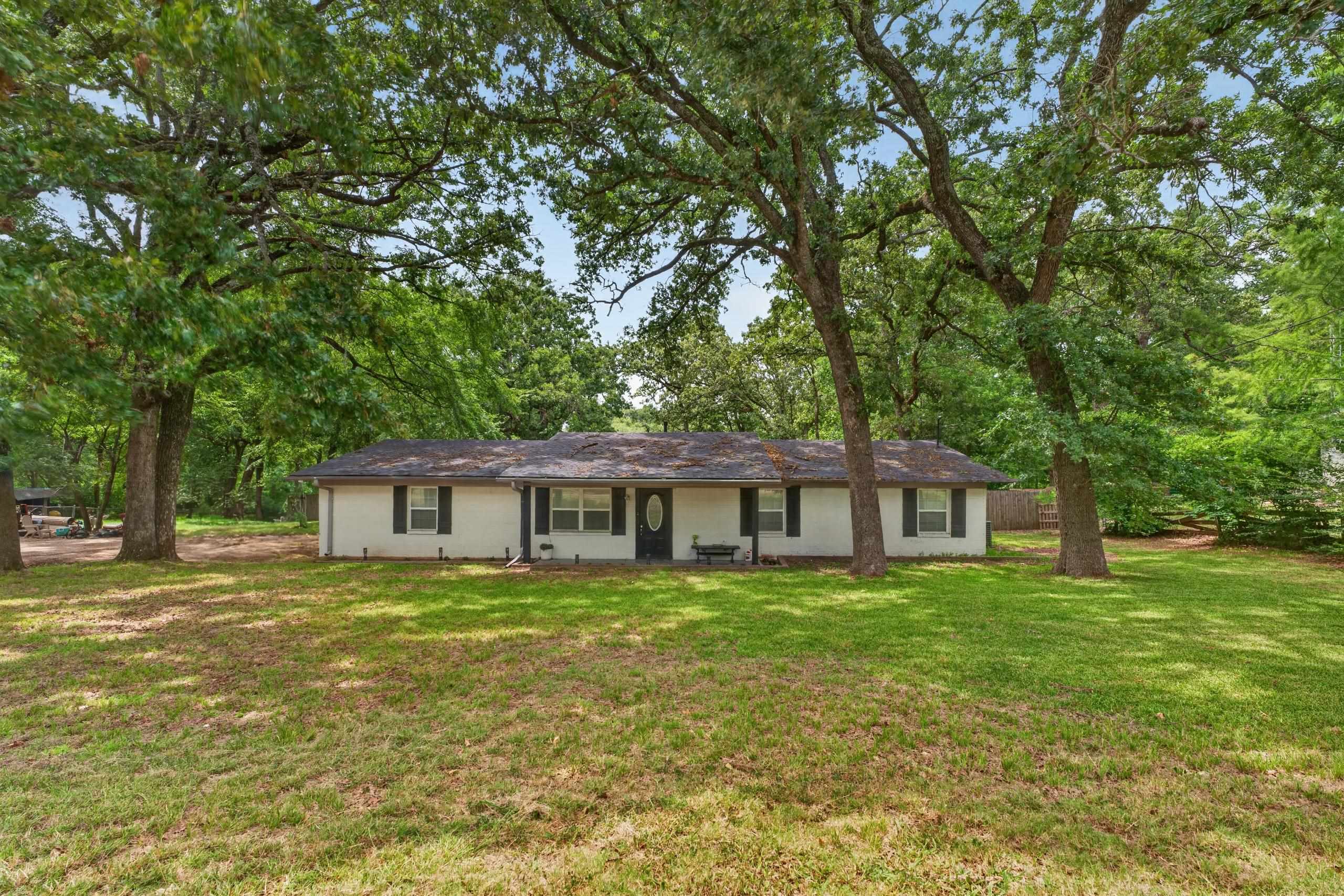 1477 Woodland Dr. — photo