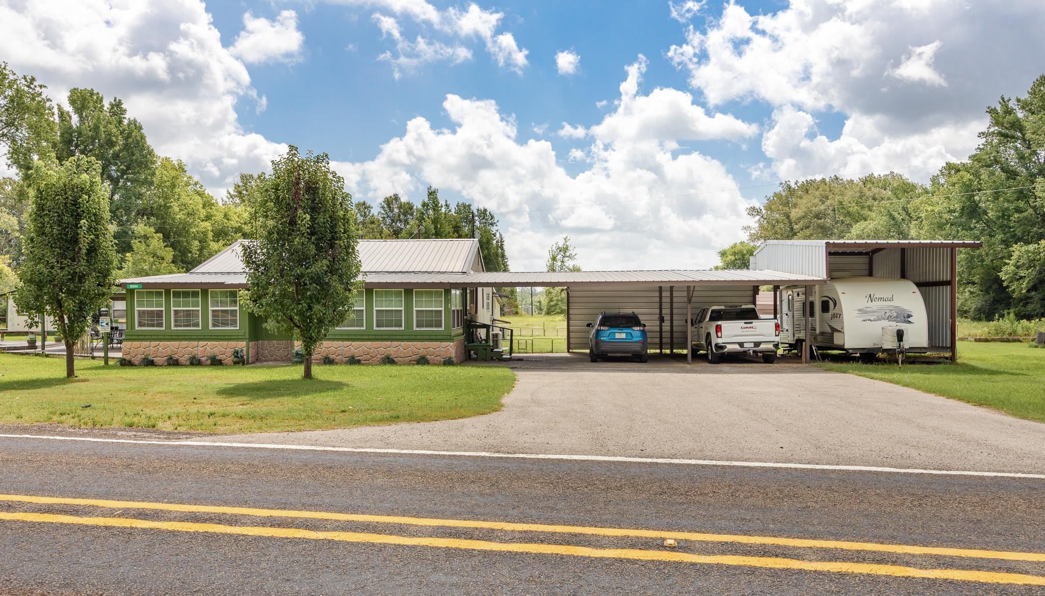 10354 E FM 1798 — photo