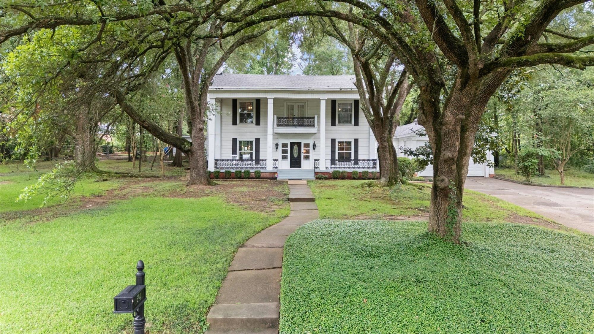 604 Sylvan Dr. — photo