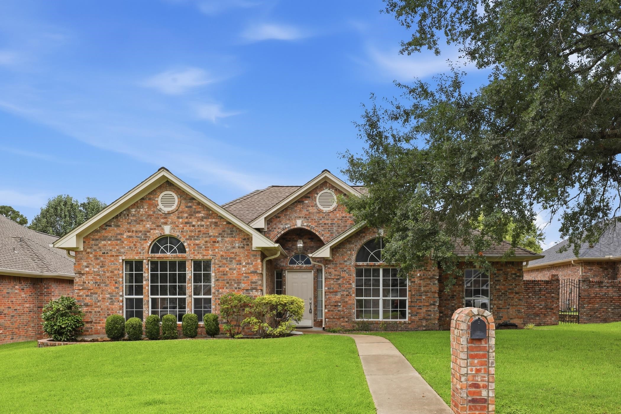 345 Bunker Drive — photo