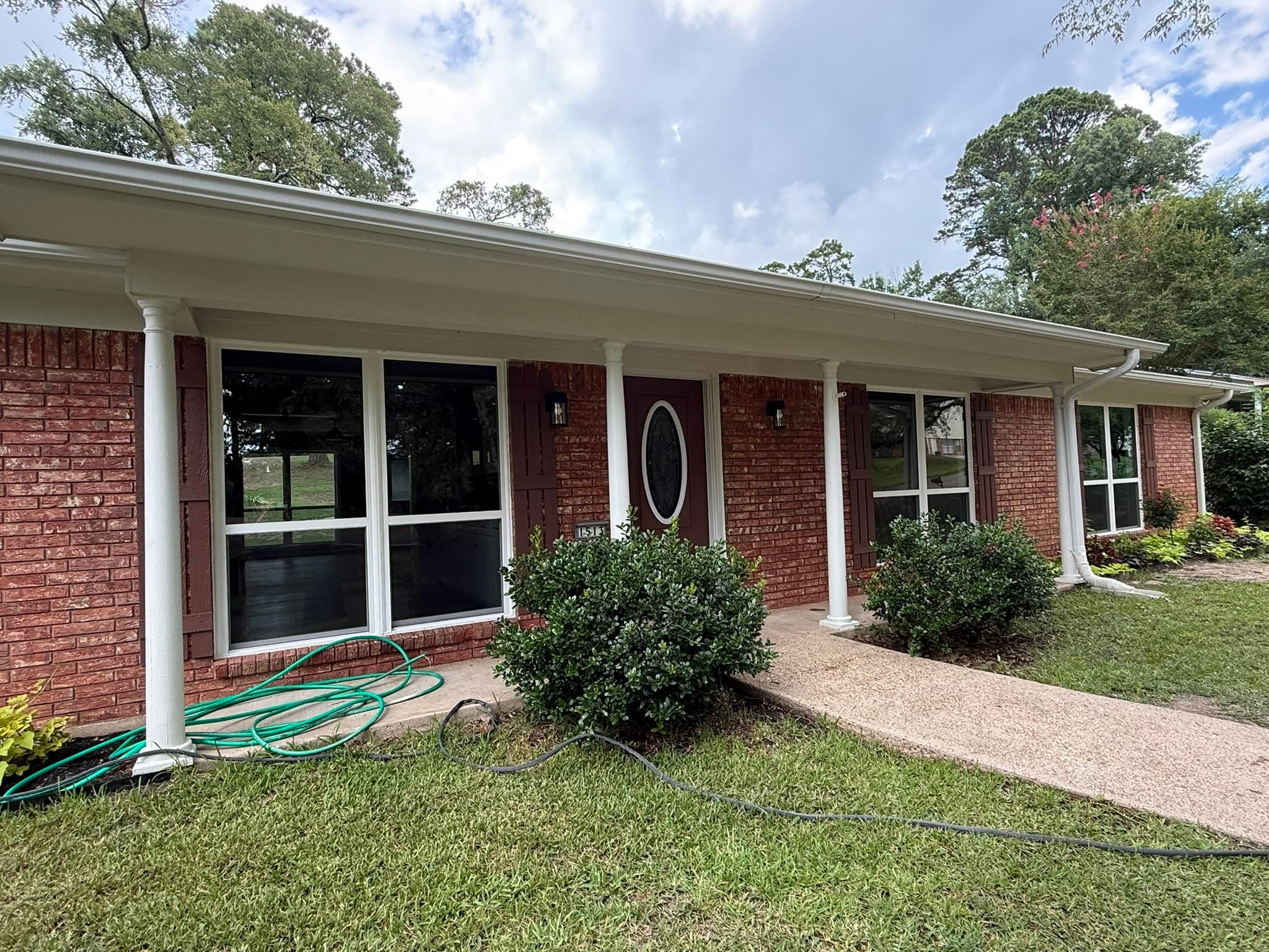1513 Frost Street — photo
