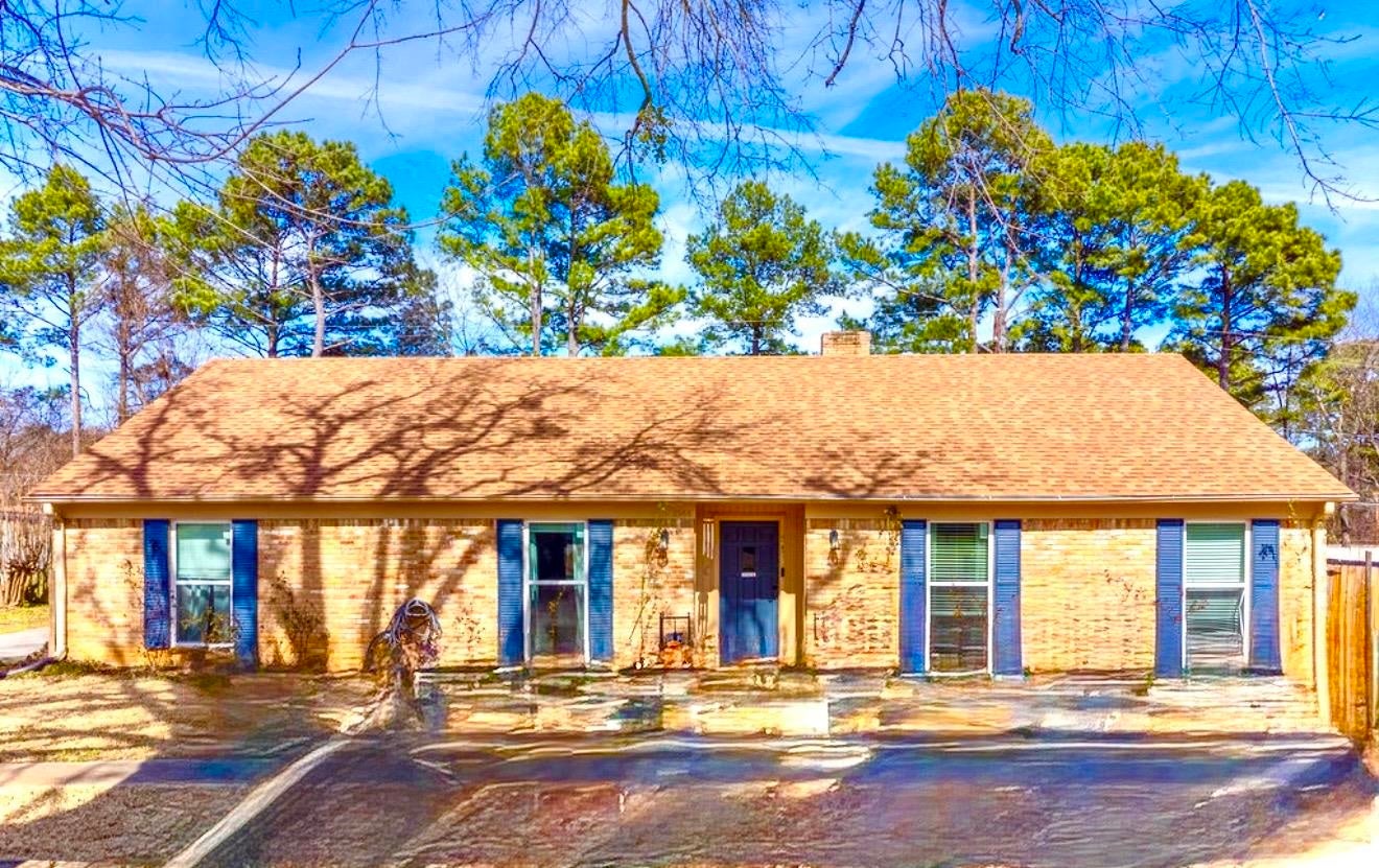 2966 Lynn Drive — photo