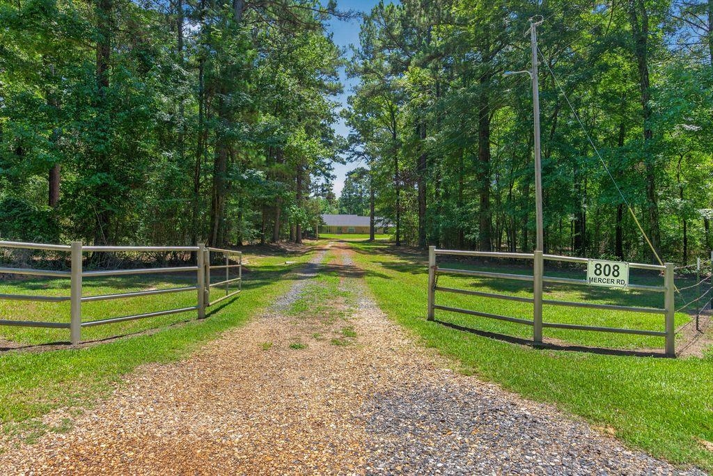 808 Mercer Road, Marshall, TX 75672 — photo 2