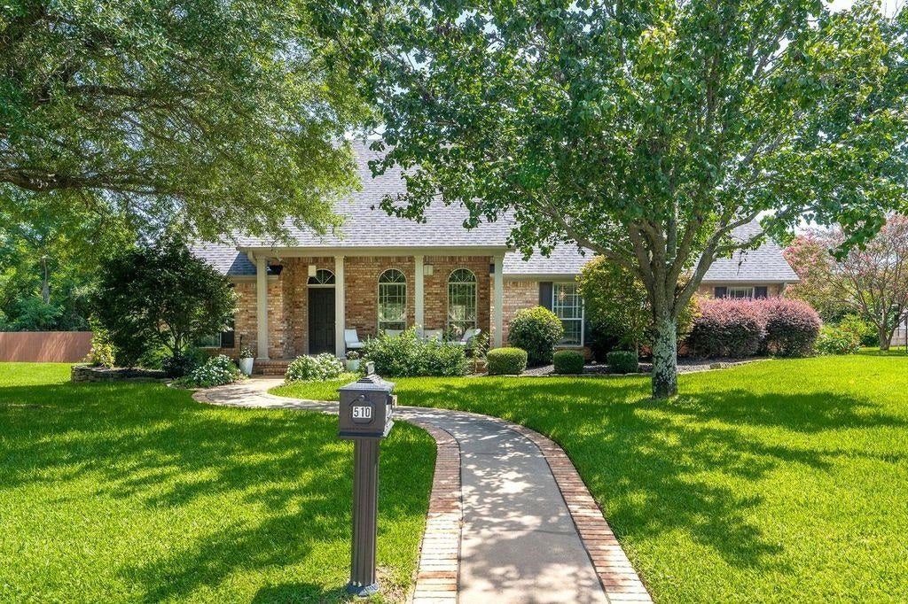 510 Creekside Dr — photo