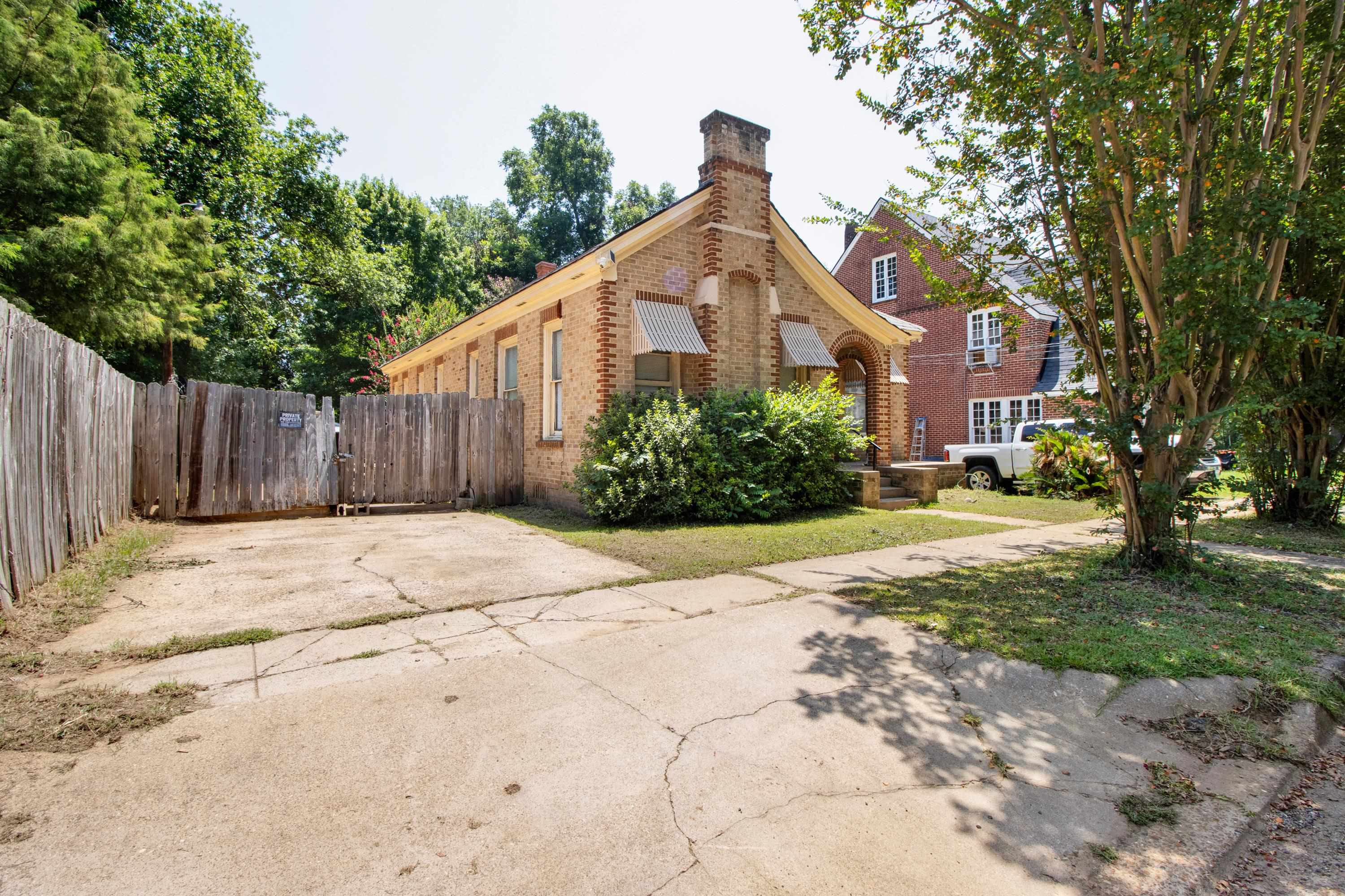 106 N College Street — photo