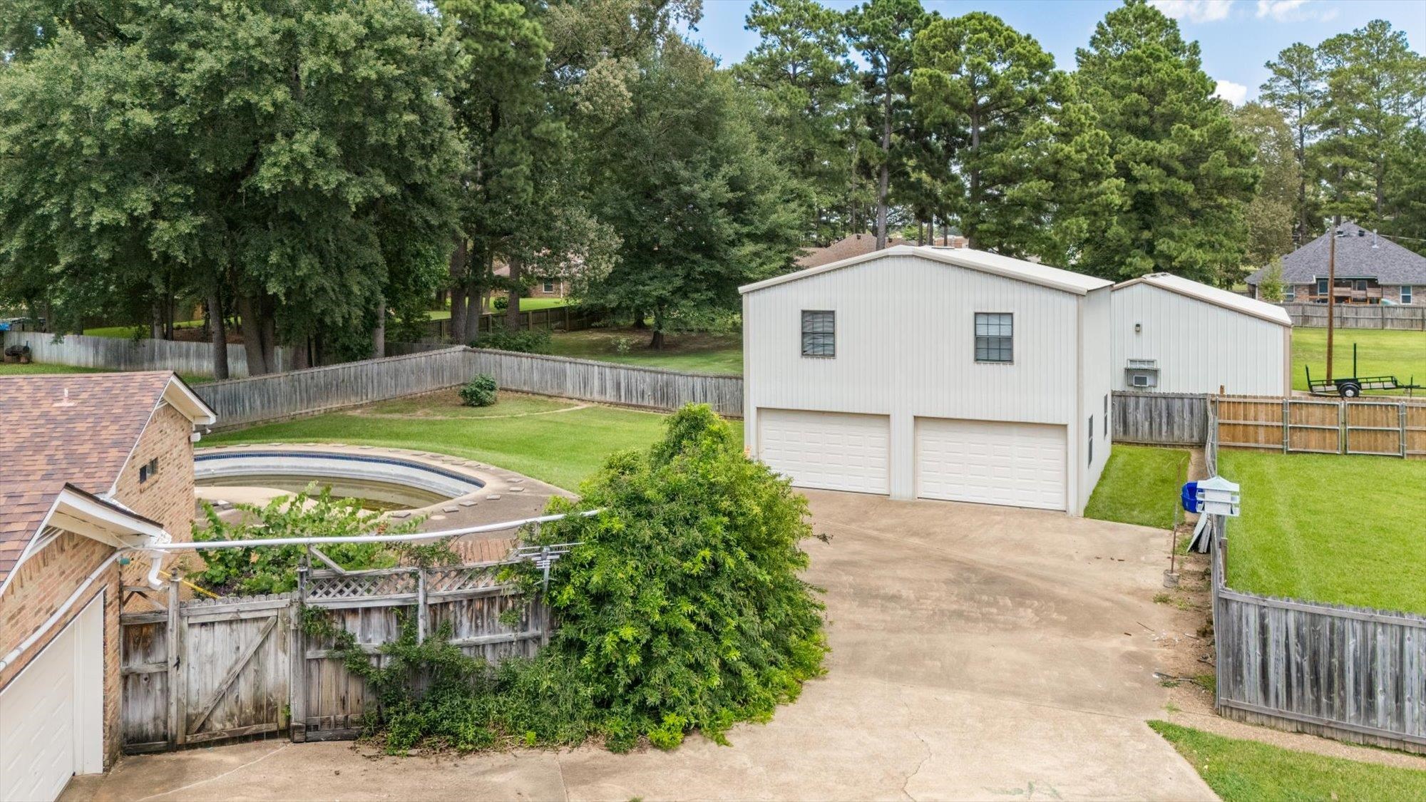900 Regency Drive, Longview, TX 75604 — photo 2