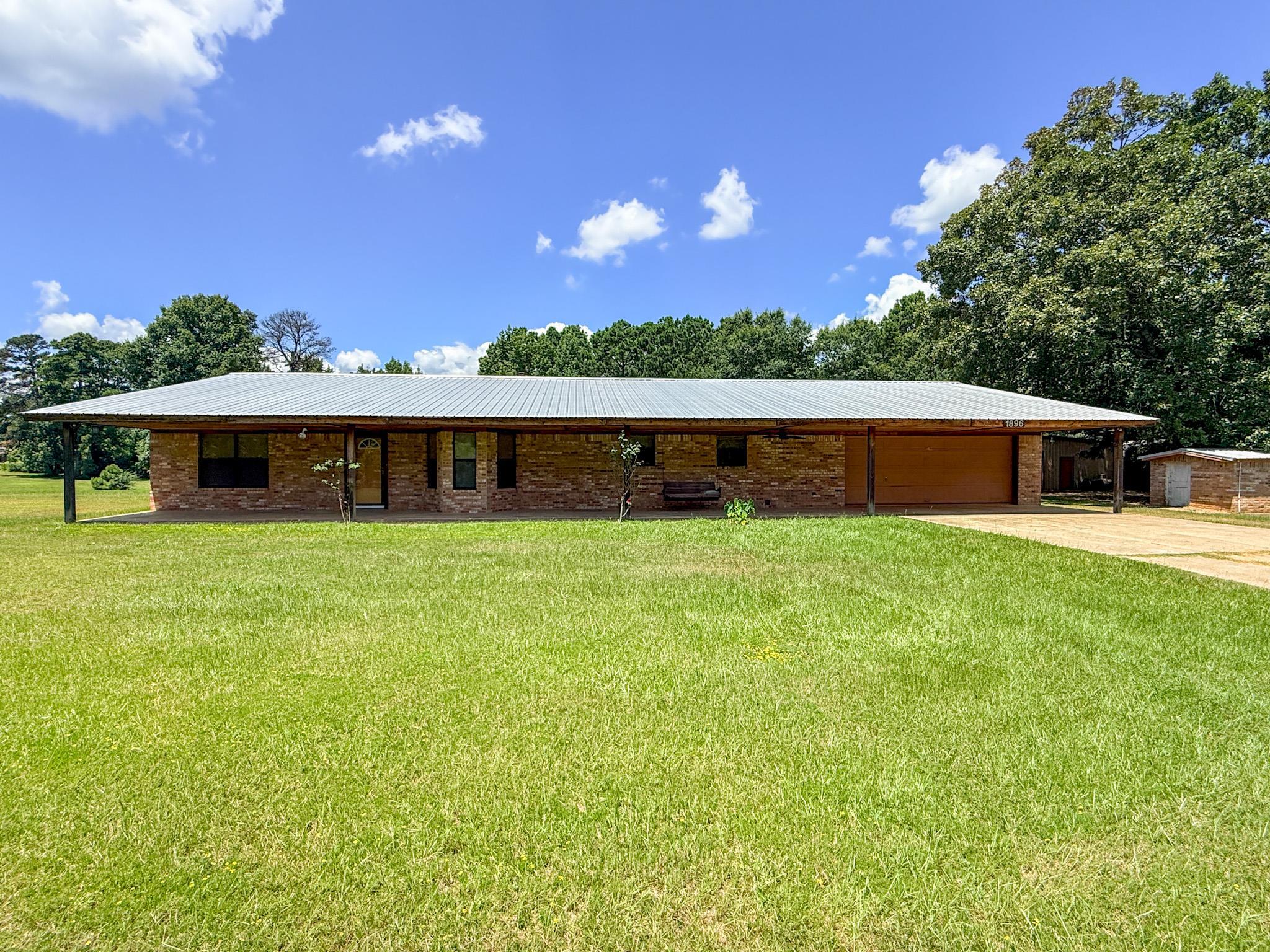 1896 County Road 4117 — photo