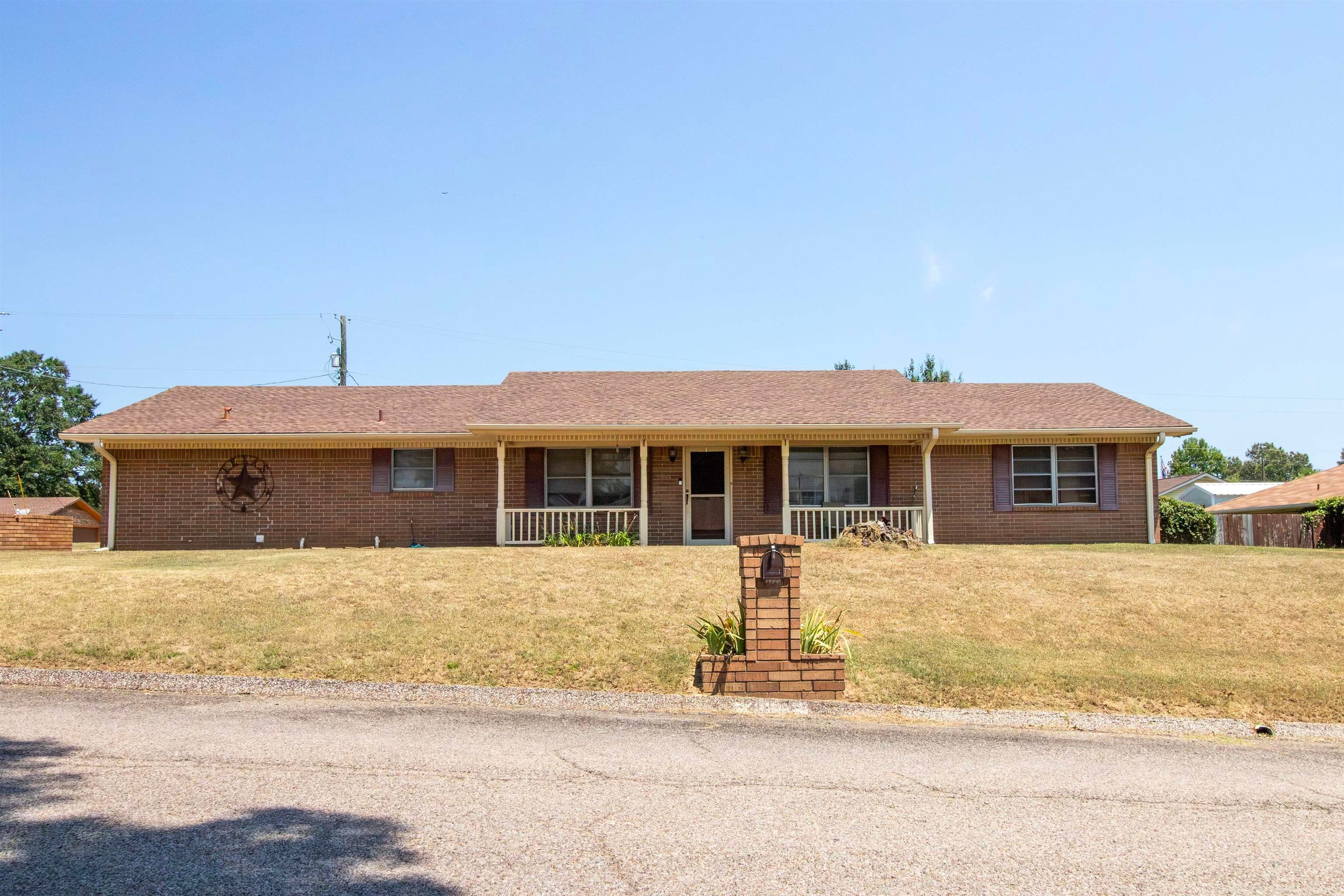 301 E Nancy St. — photo