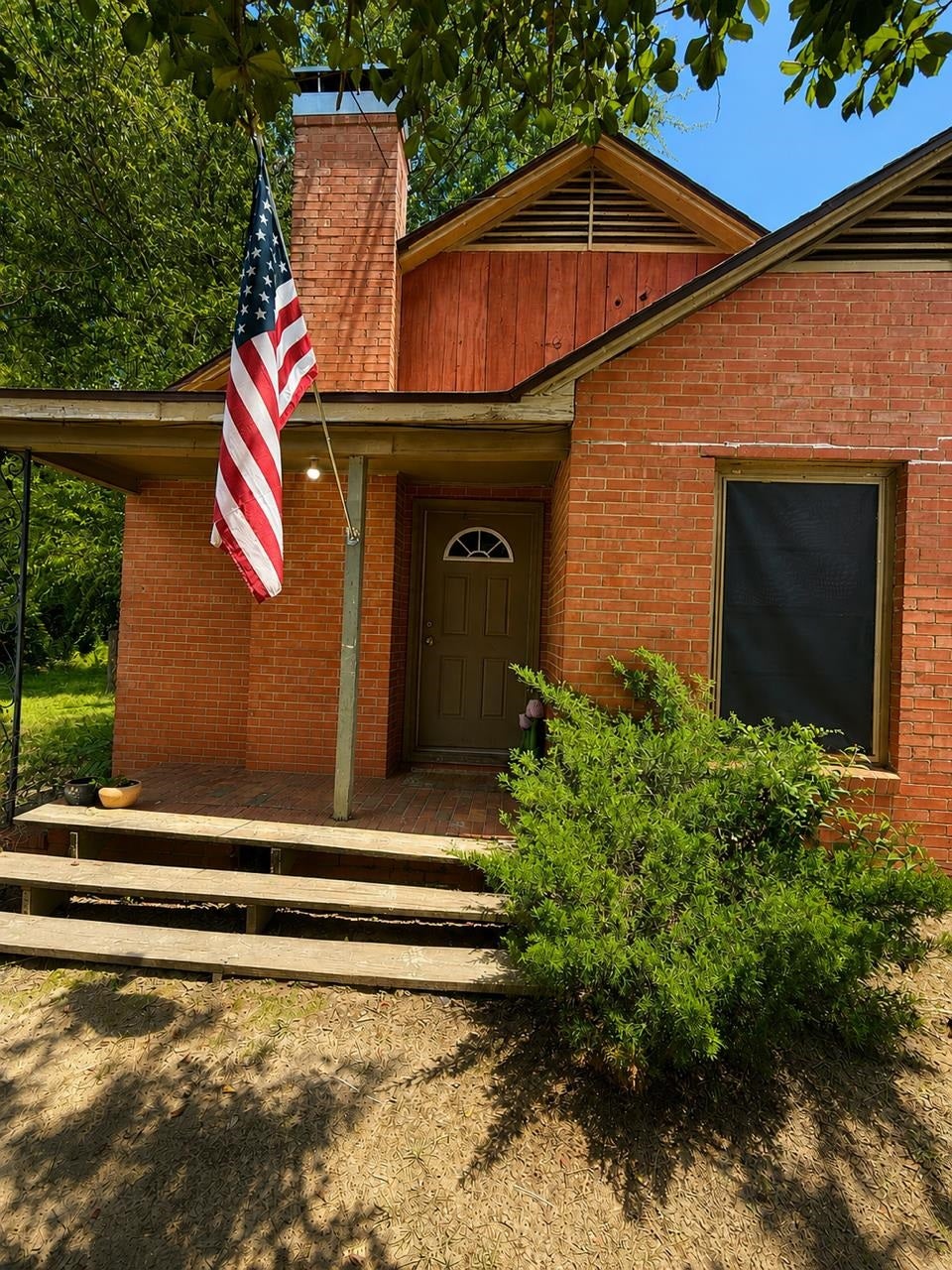 1925 Redmon Rd. — photo
