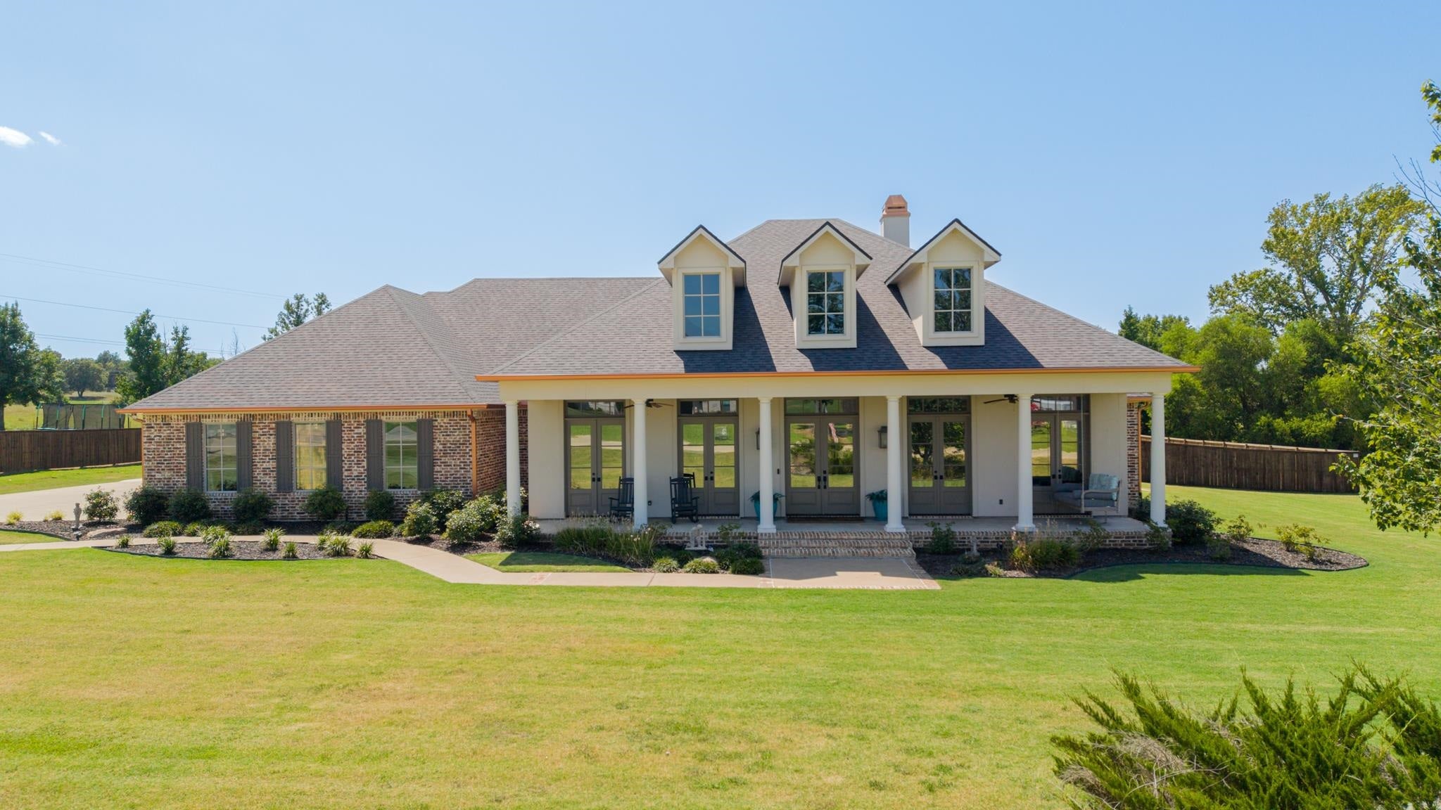 252 Clements Circle — photo
