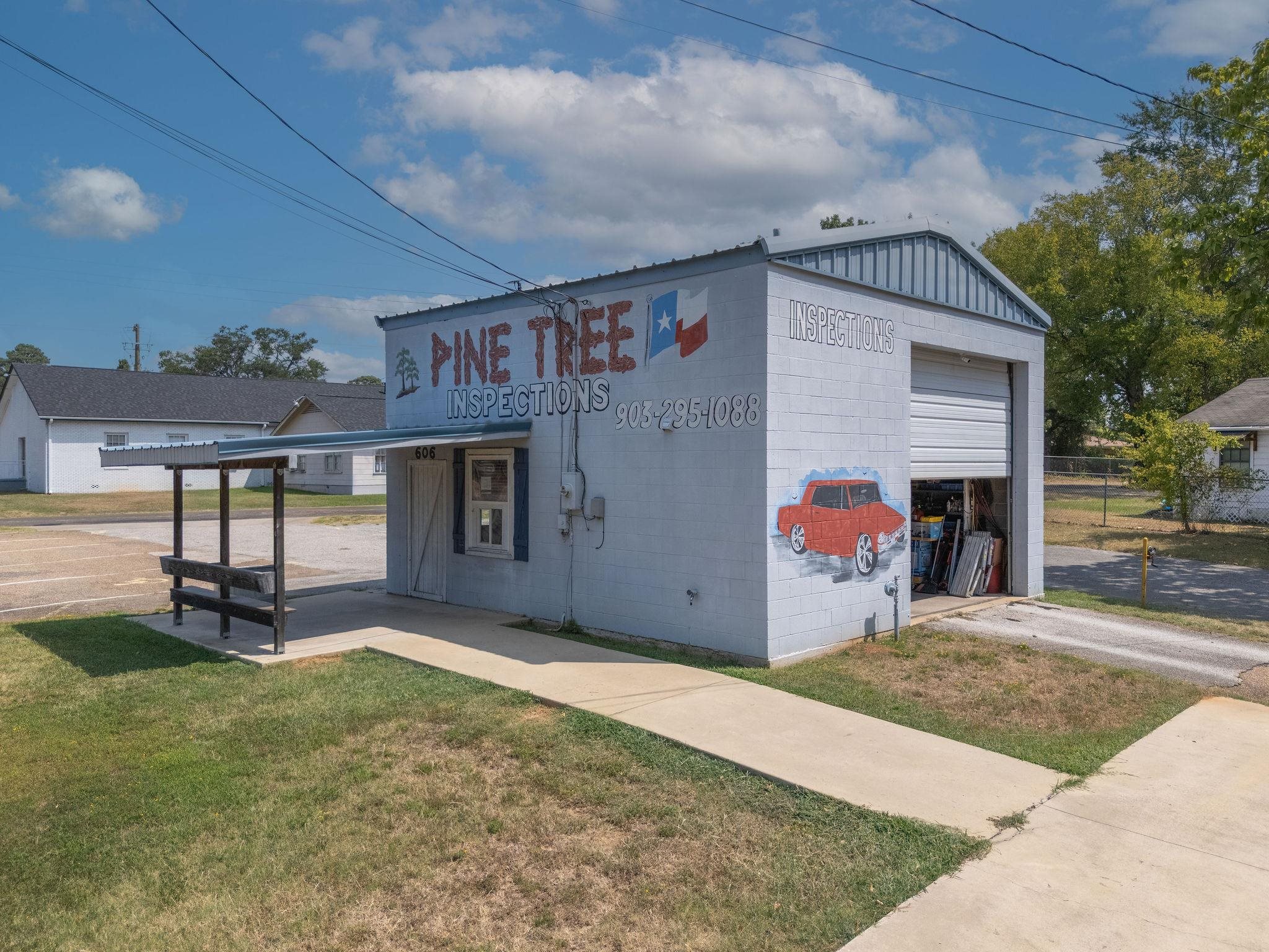 606 Pine Tree Road, Longview, TX 75604