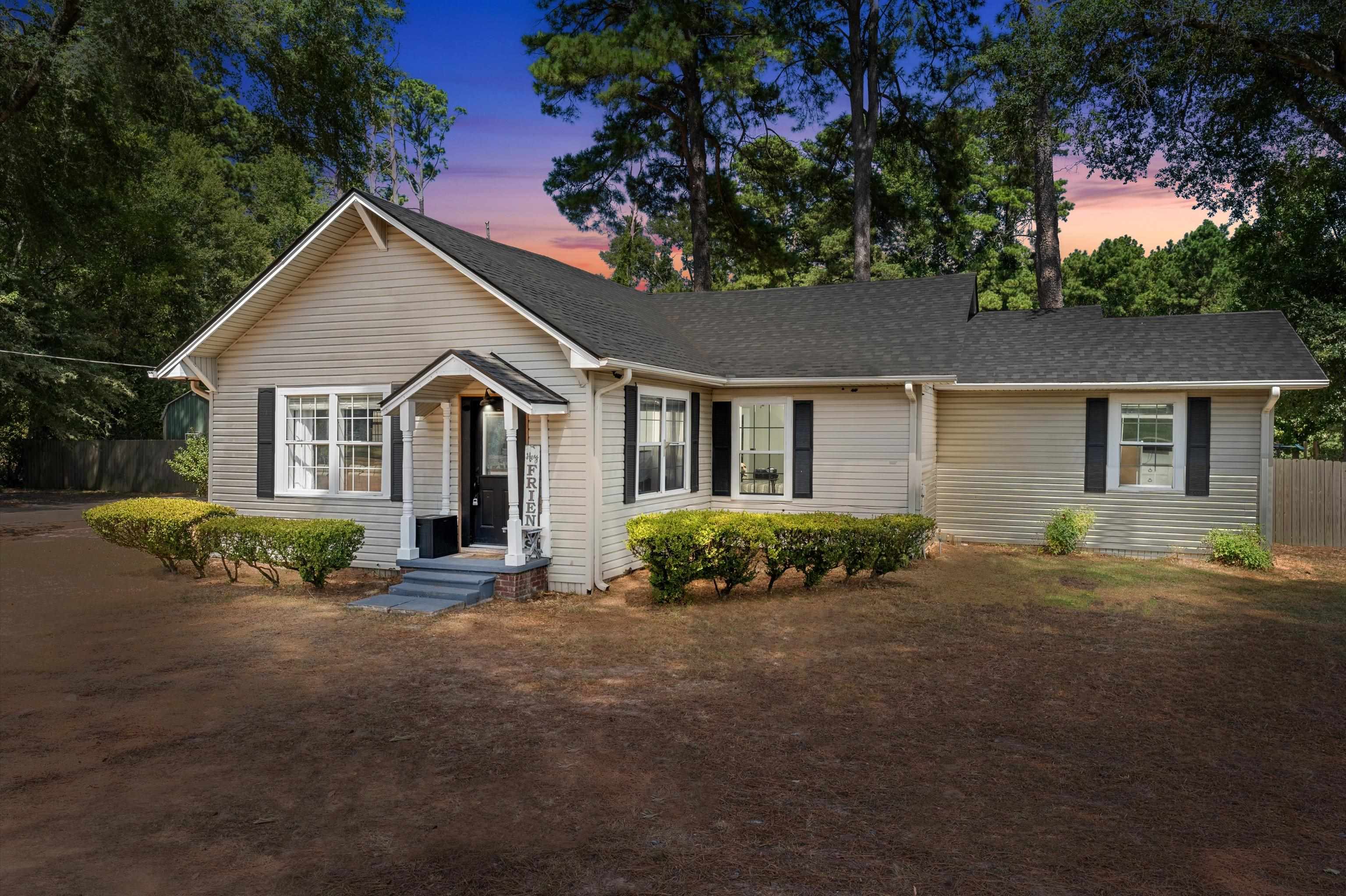 17881 FM 31 — photo
