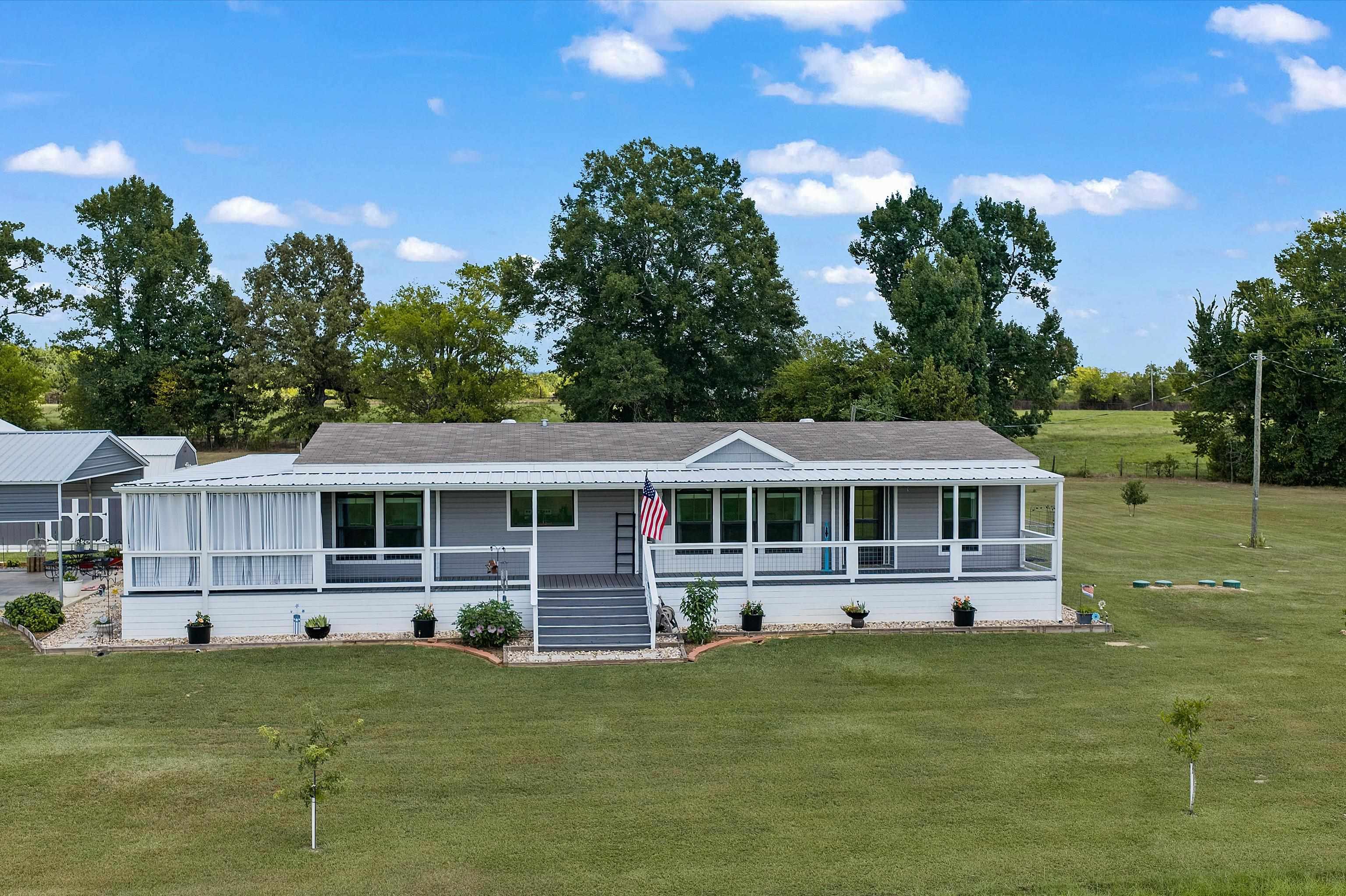 1442 State HWy 149 — photo