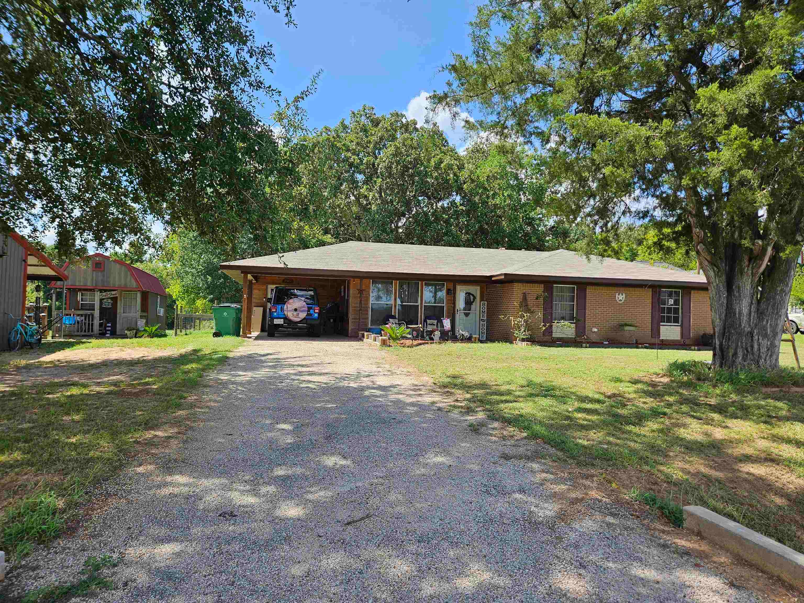 4290 FM 1795 — photo