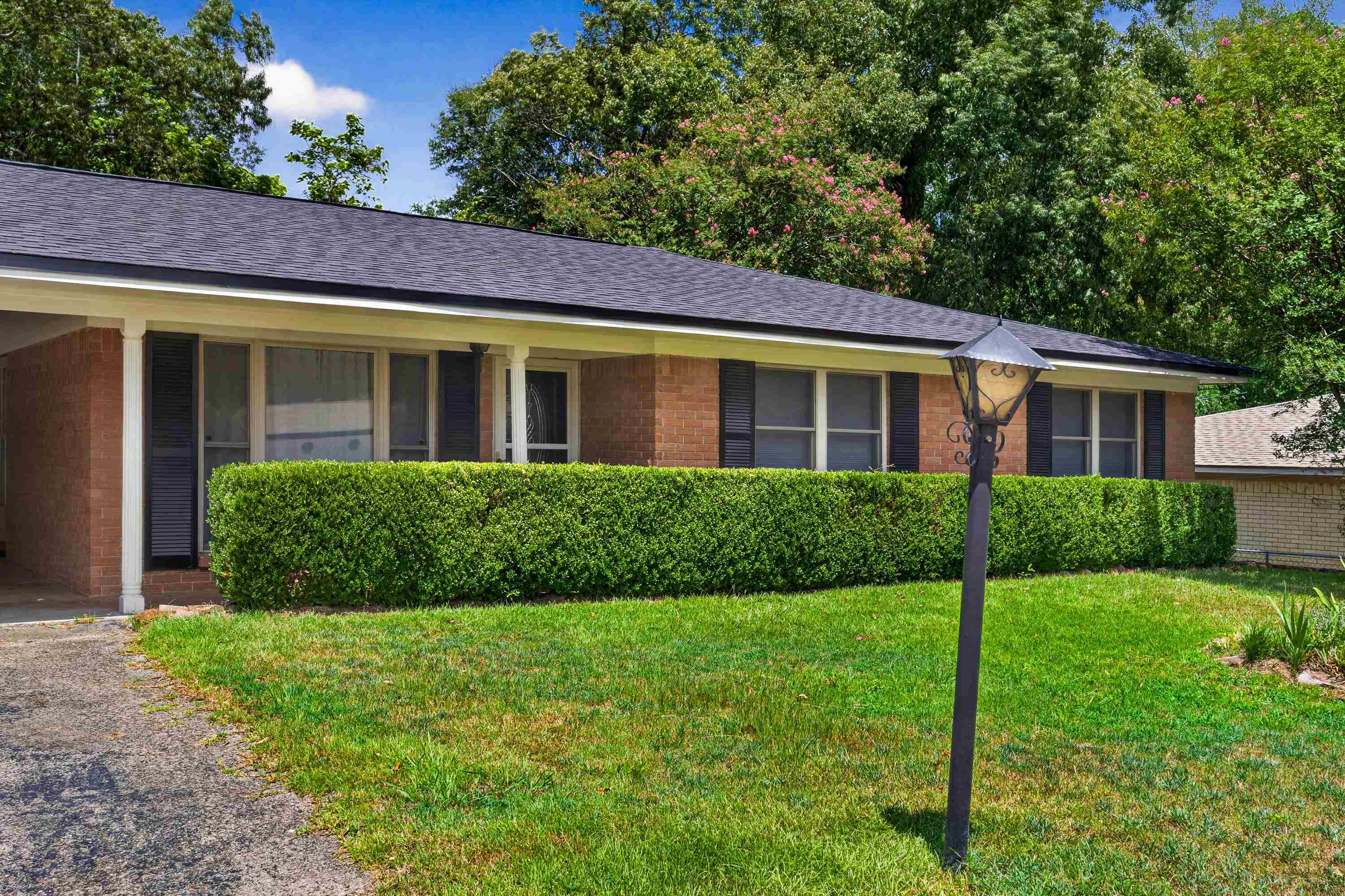 403 Dellbrook Drive, Longview, TX 75604 — photo 2