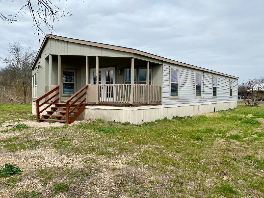 229 Oakdale Dr. — photo