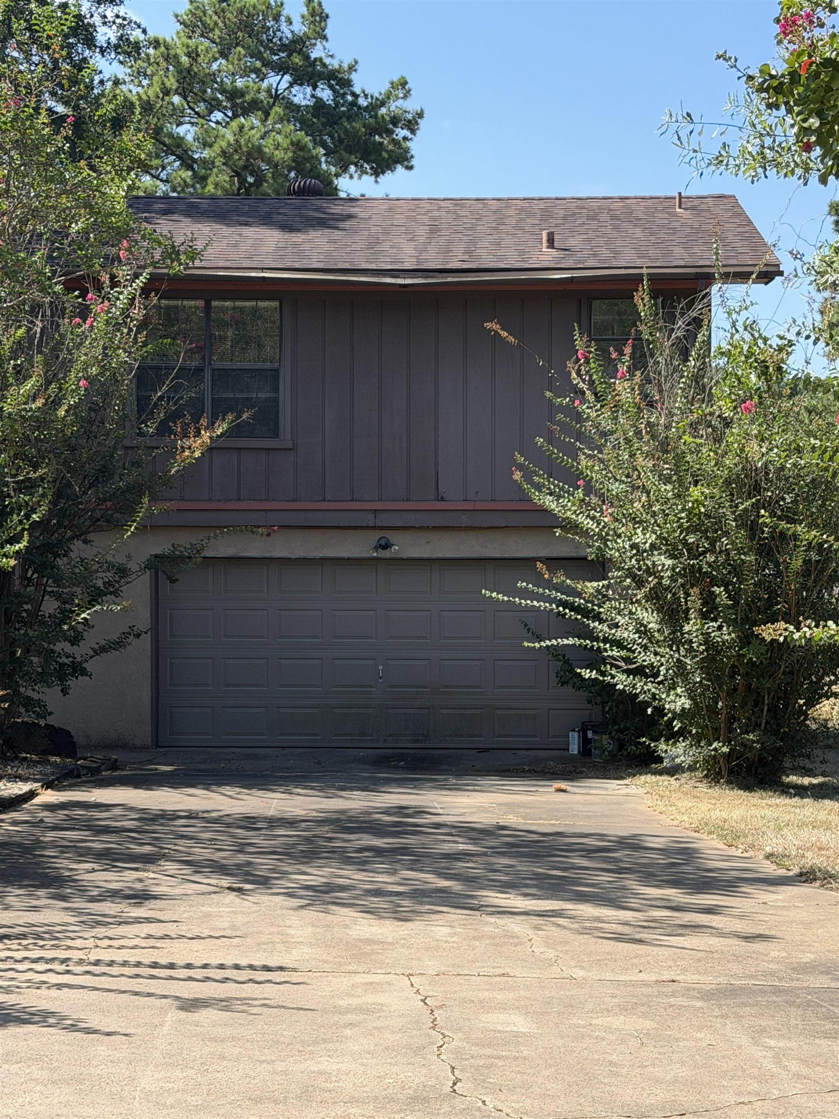 2320 Grangeway B — photo