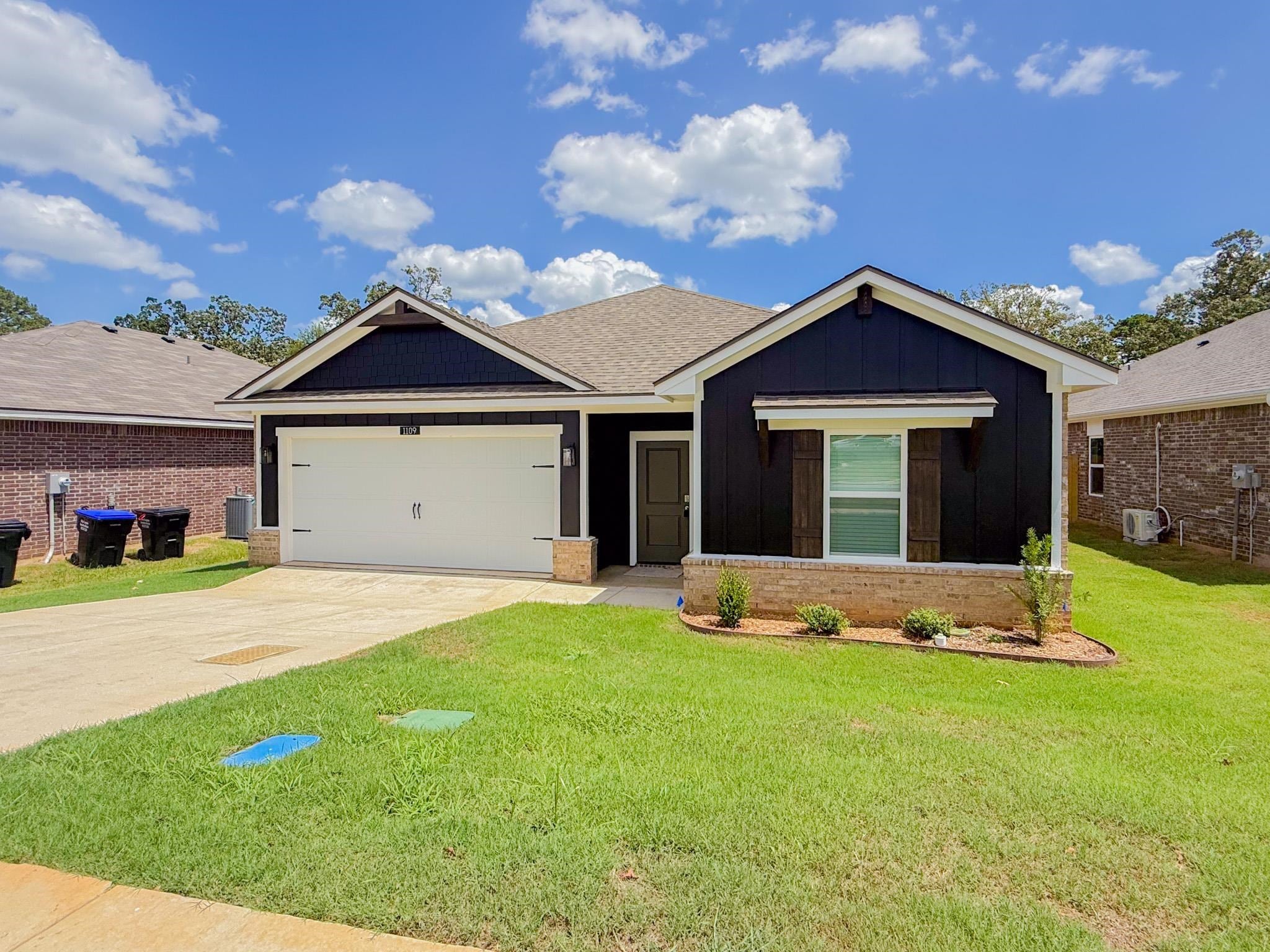 1109 Mission Creek Dr — photo