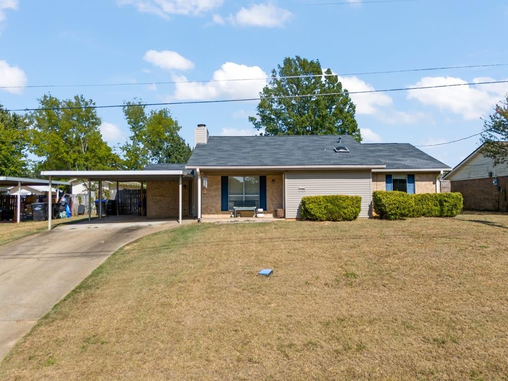 3704 Dowell Dr — photo
