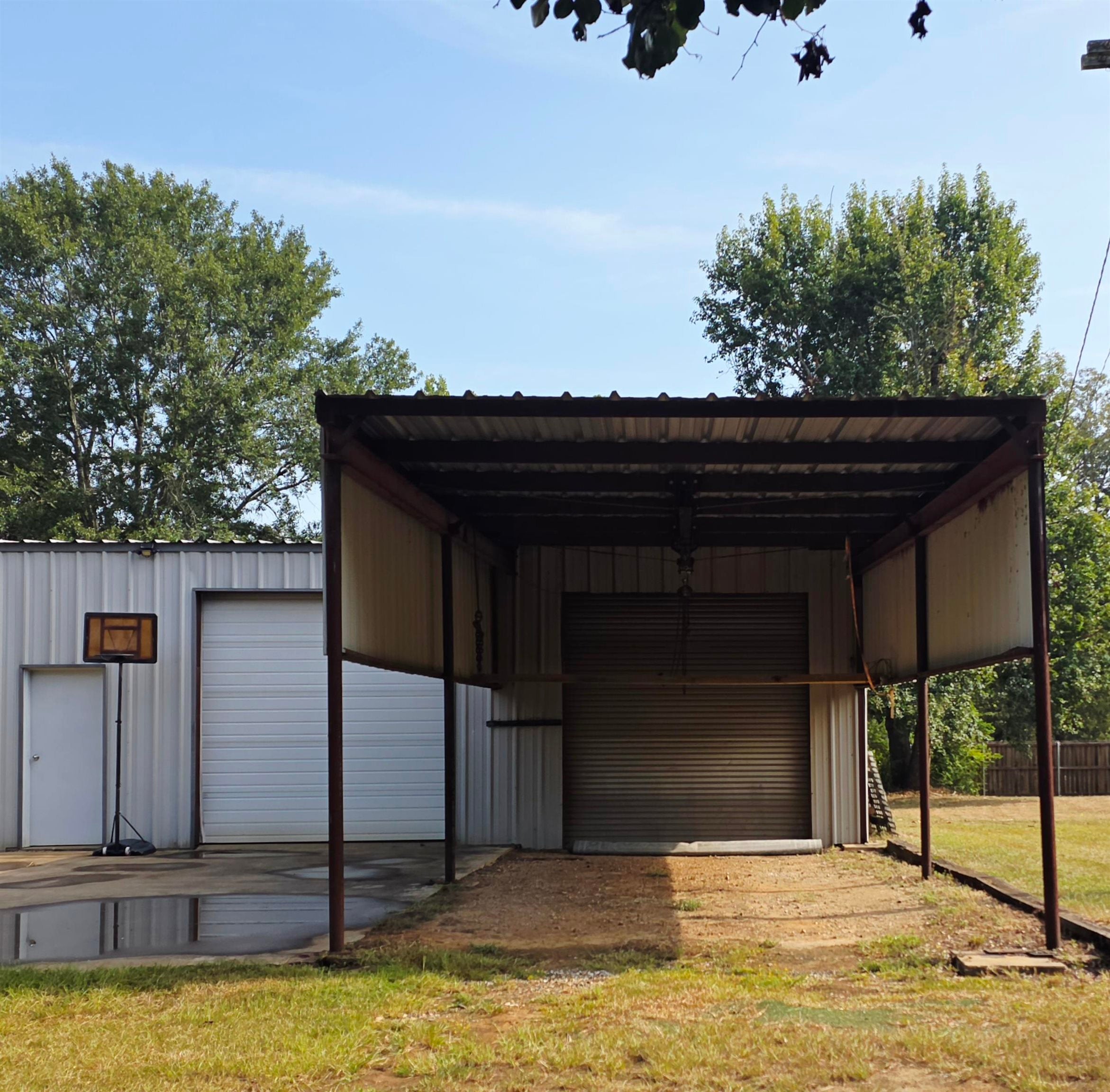 1304 N Whatley Rd. — photo