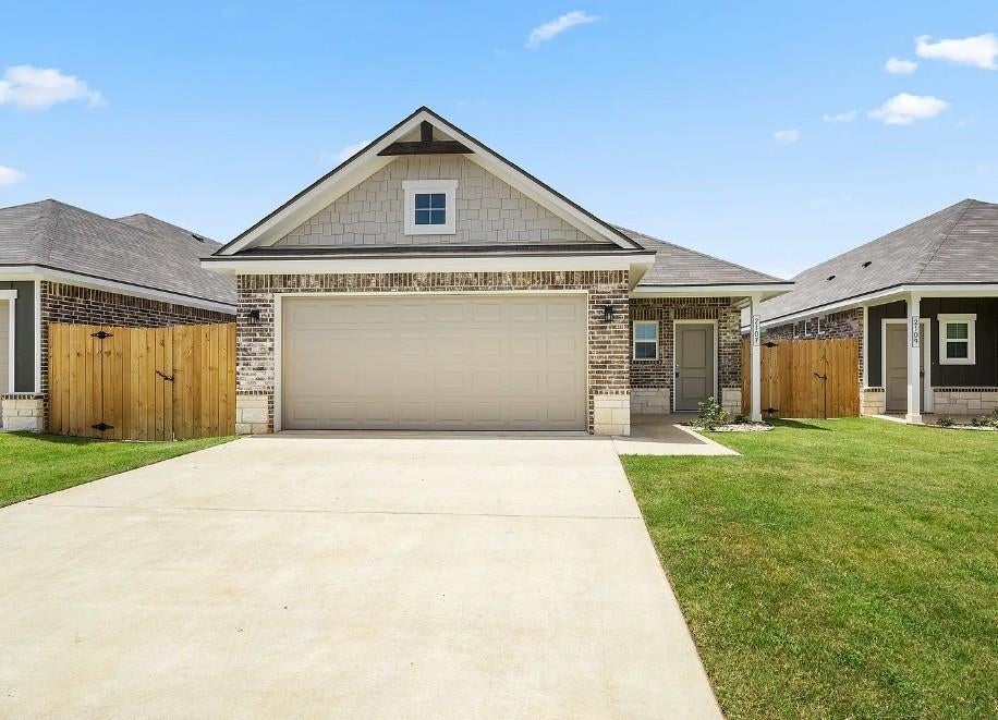 203 Maplewood Circle — photo