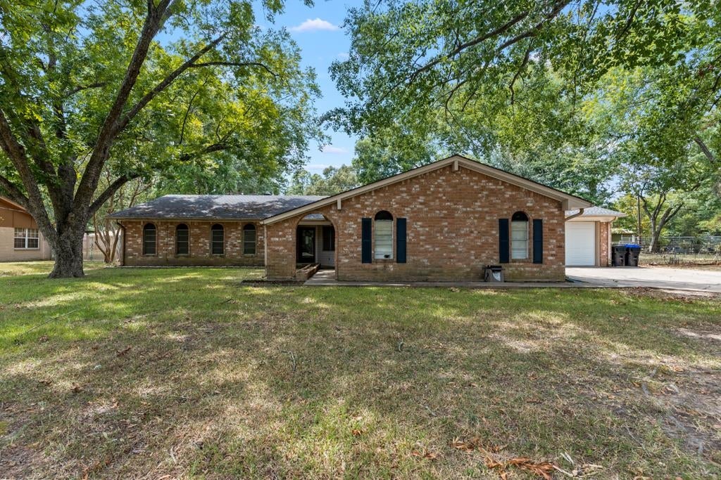 2975 Lynn Drive — photo