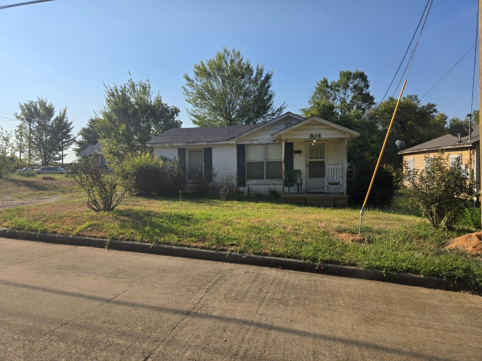 804 Dallas Street — photo