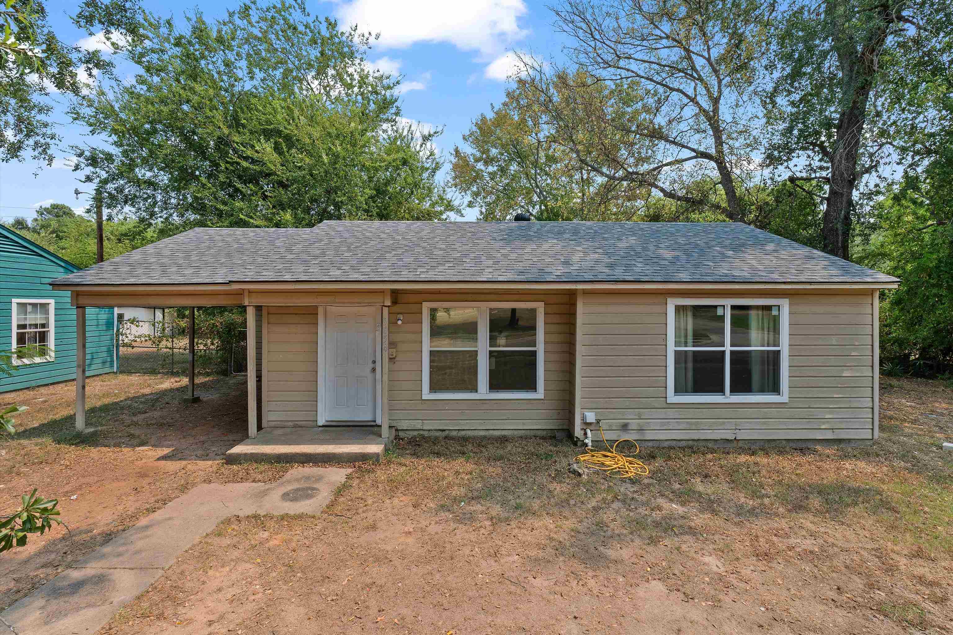 3054 LeTourneau Dr — photo