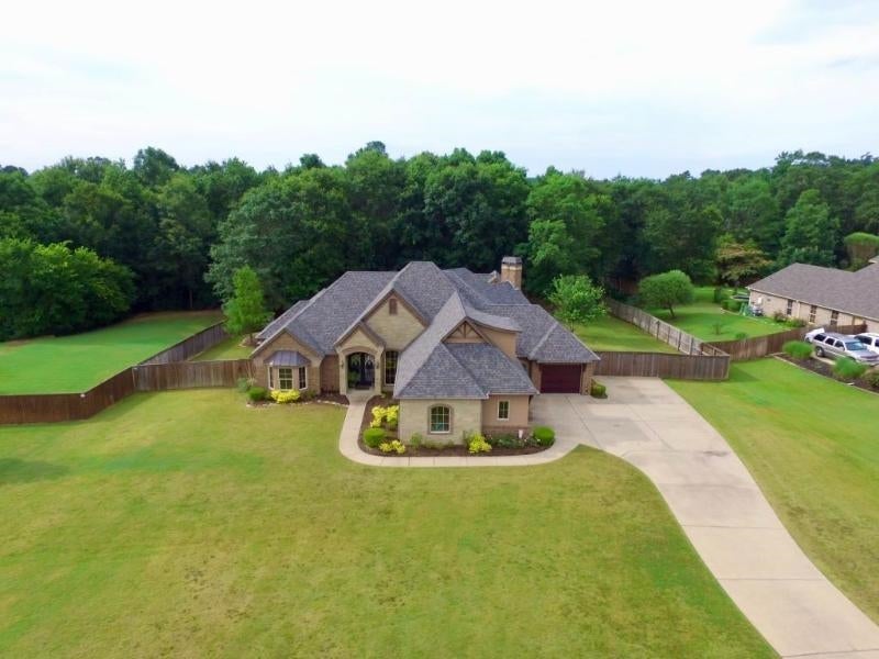 165 Alexis Dr — photo