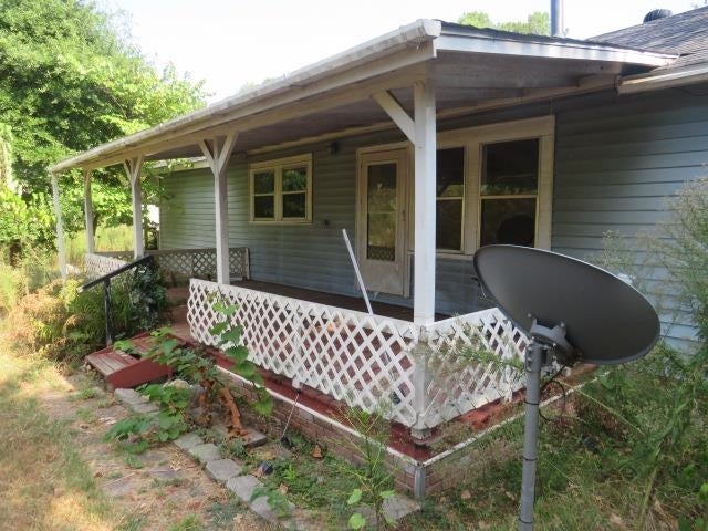 3069 Silk Tree — photo