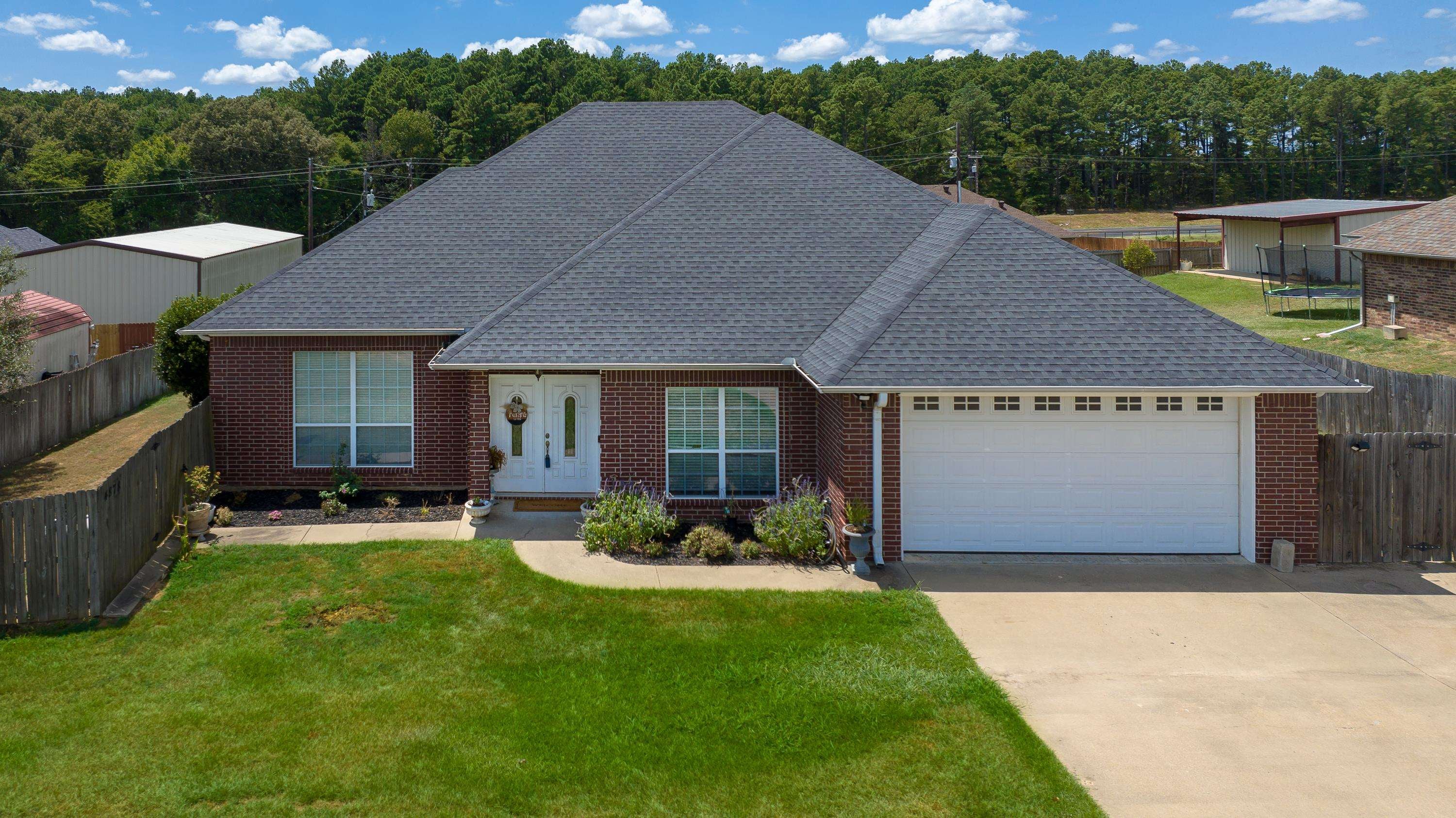 4878 Canary Rd — photo