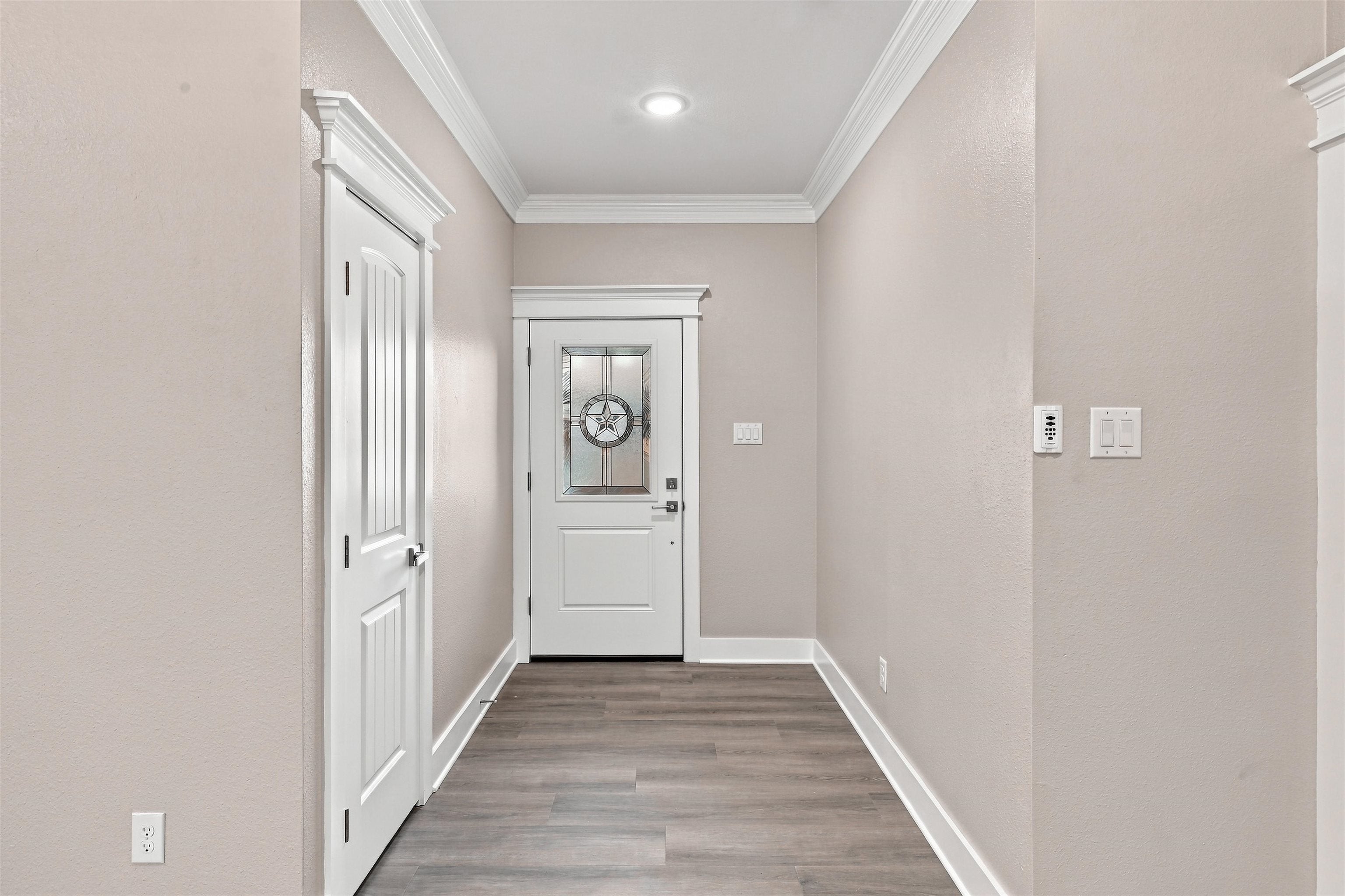1022 CR 2204D — photo