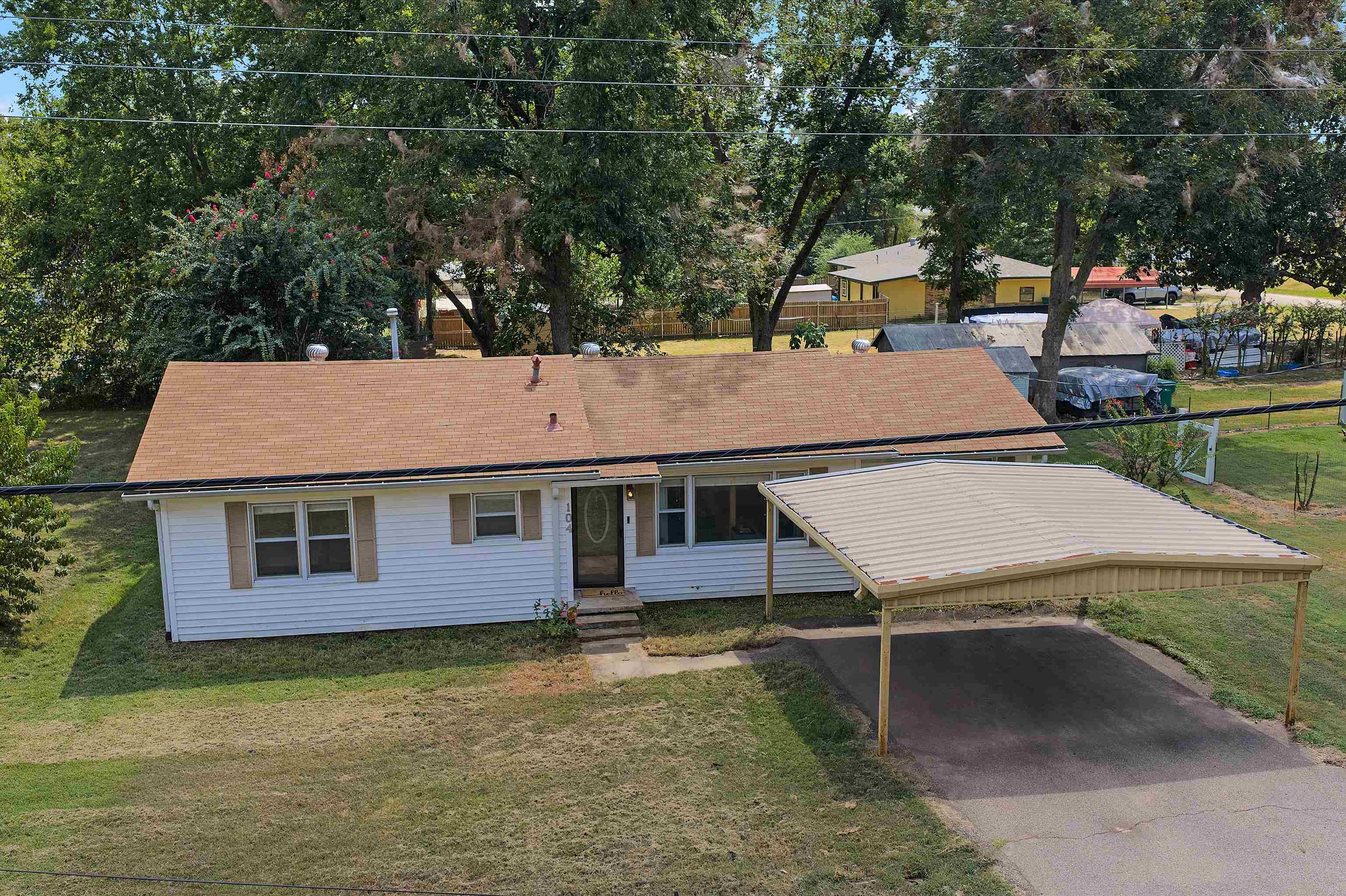 104 E 3rd Street, Omaha, TX 75571 — photo 2