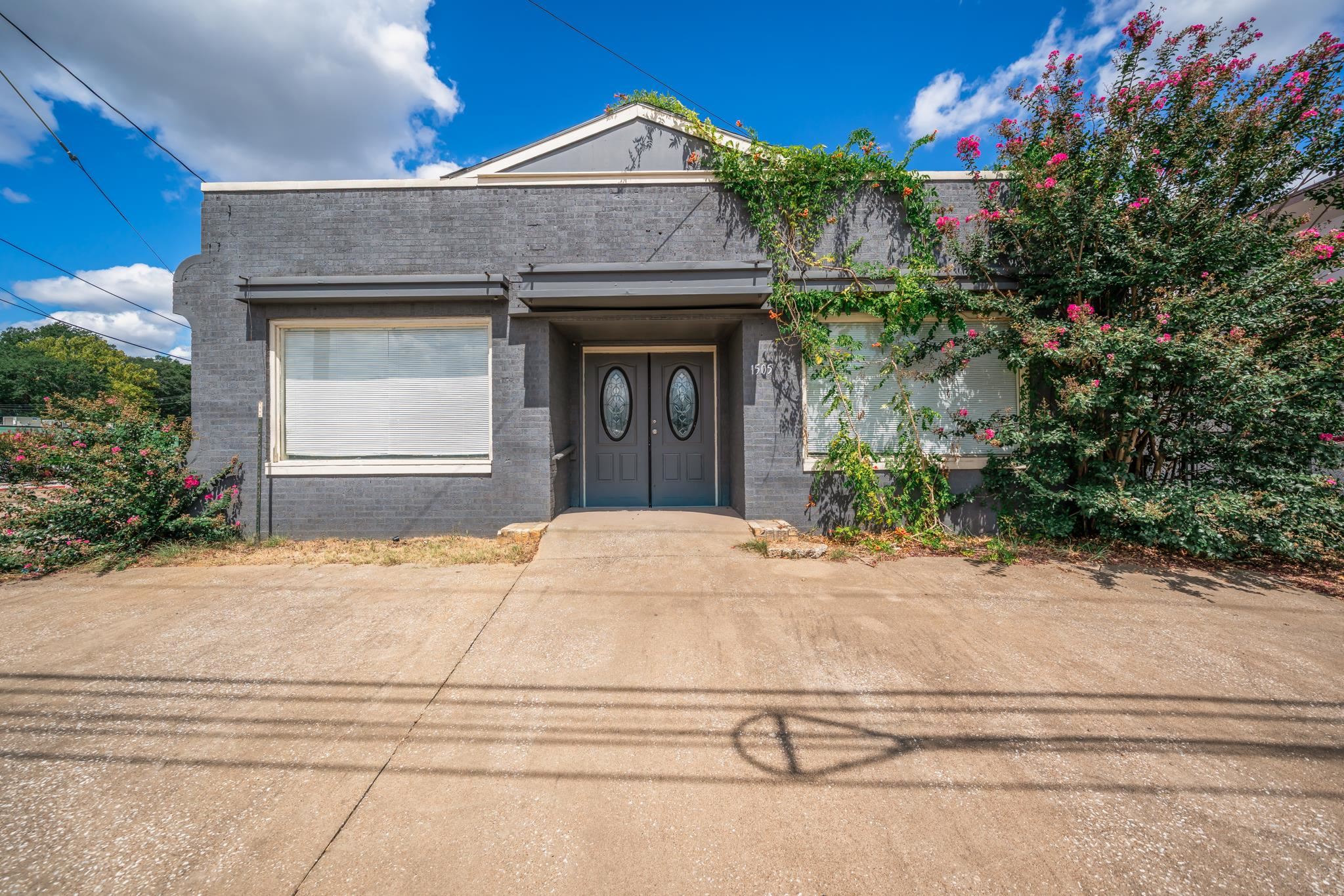 1505 E Marshall Avenue, Longview, TX 75601