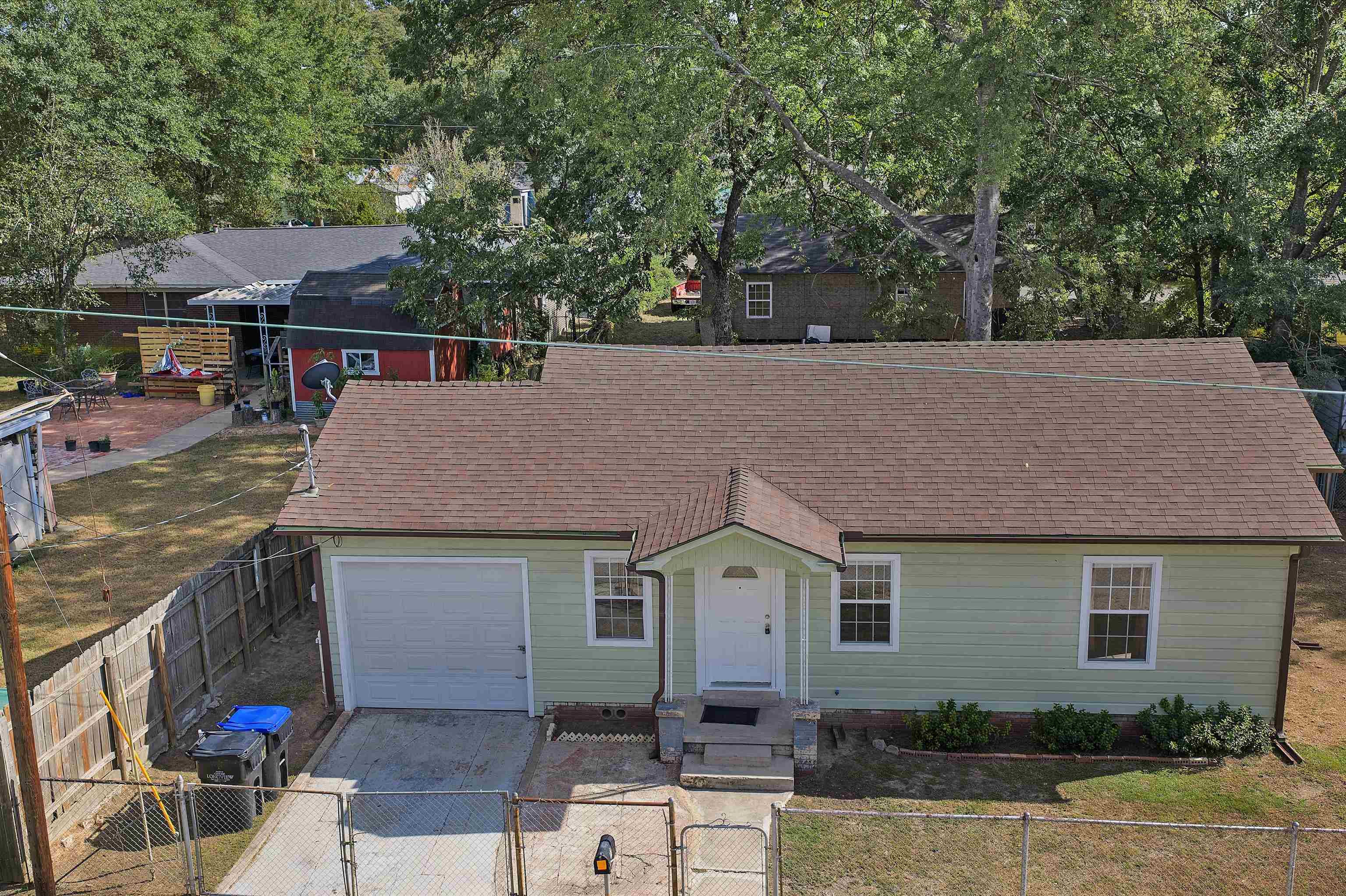 716 Ridgelea — photo