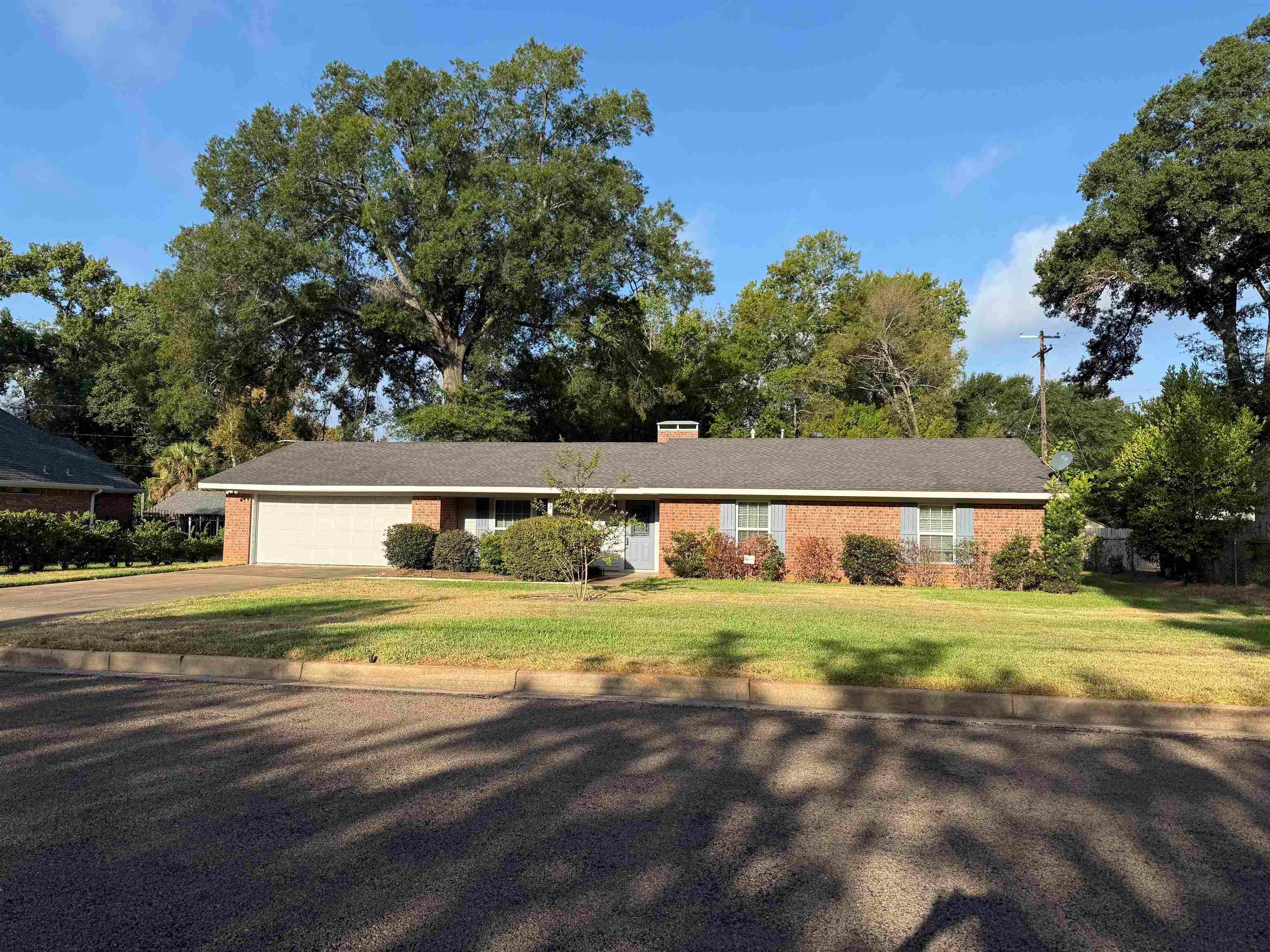 20 Rambling Road — photo