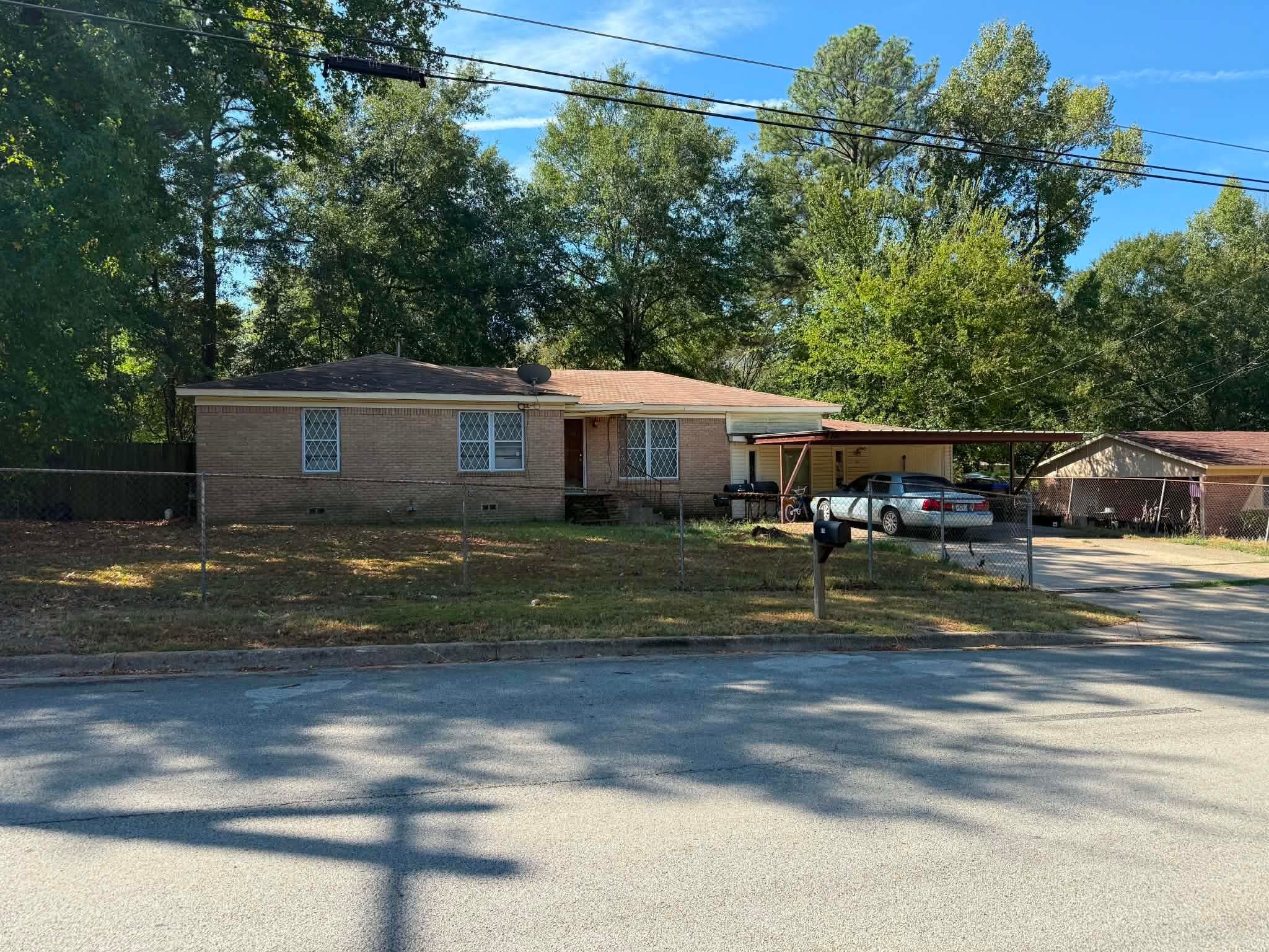 600 Ridgecrest Dr — photo