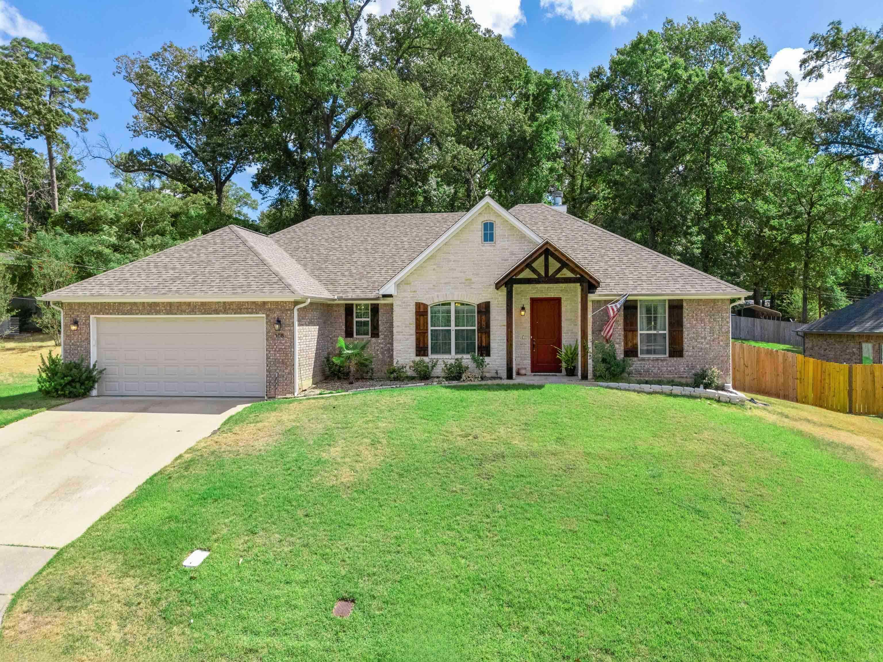 108 Country Club Dr — photo
