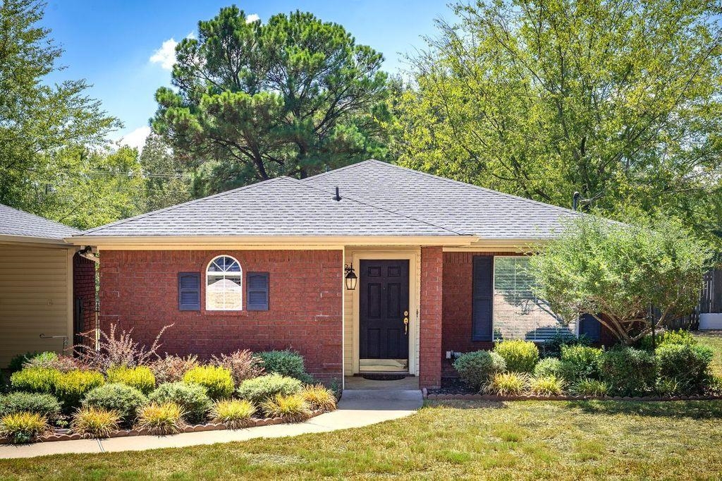 2811 Birdwell, Longview, TX 75605 — photo 2