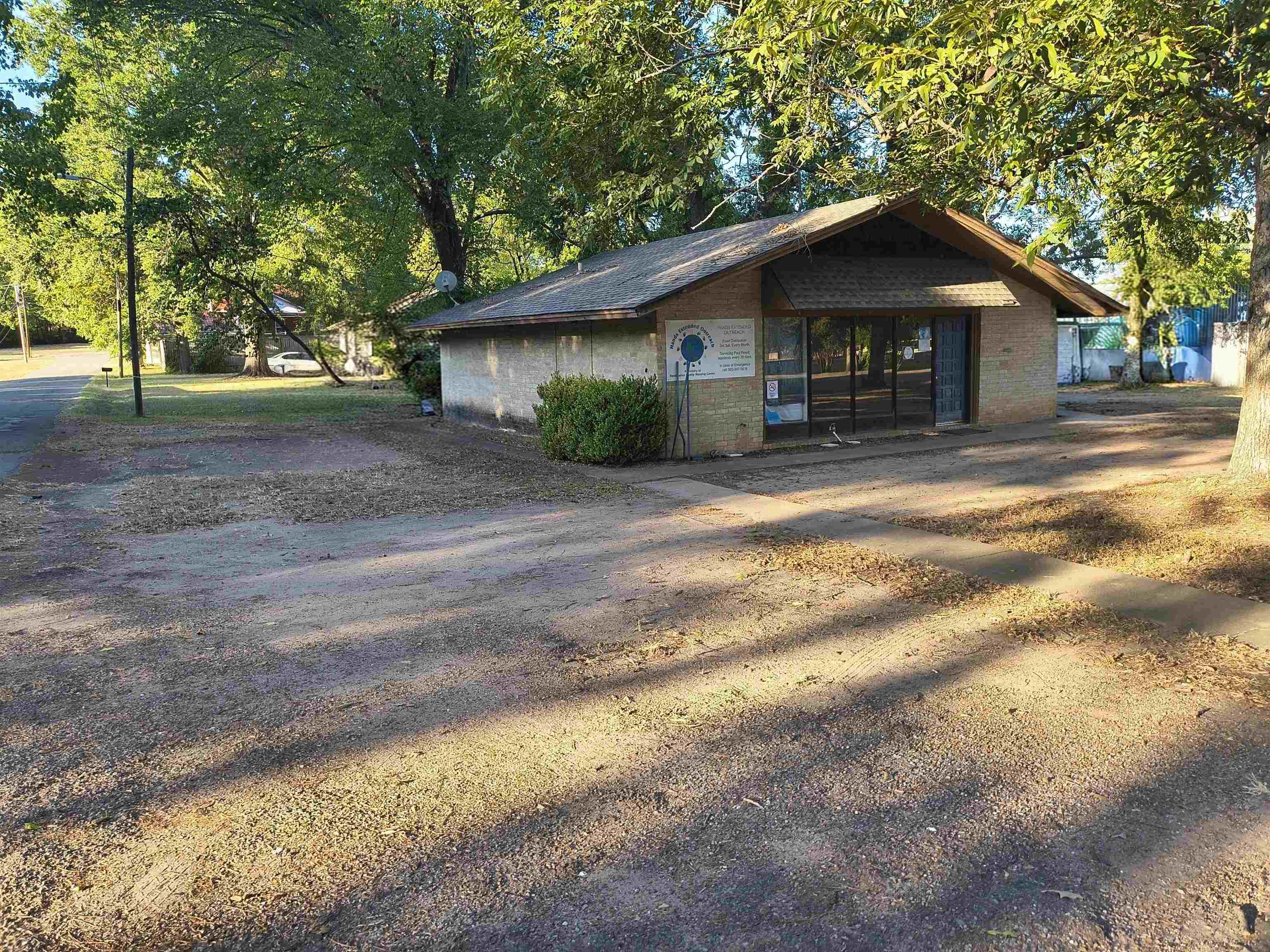 100 Pace, Naples, TX 75568 — photo 2