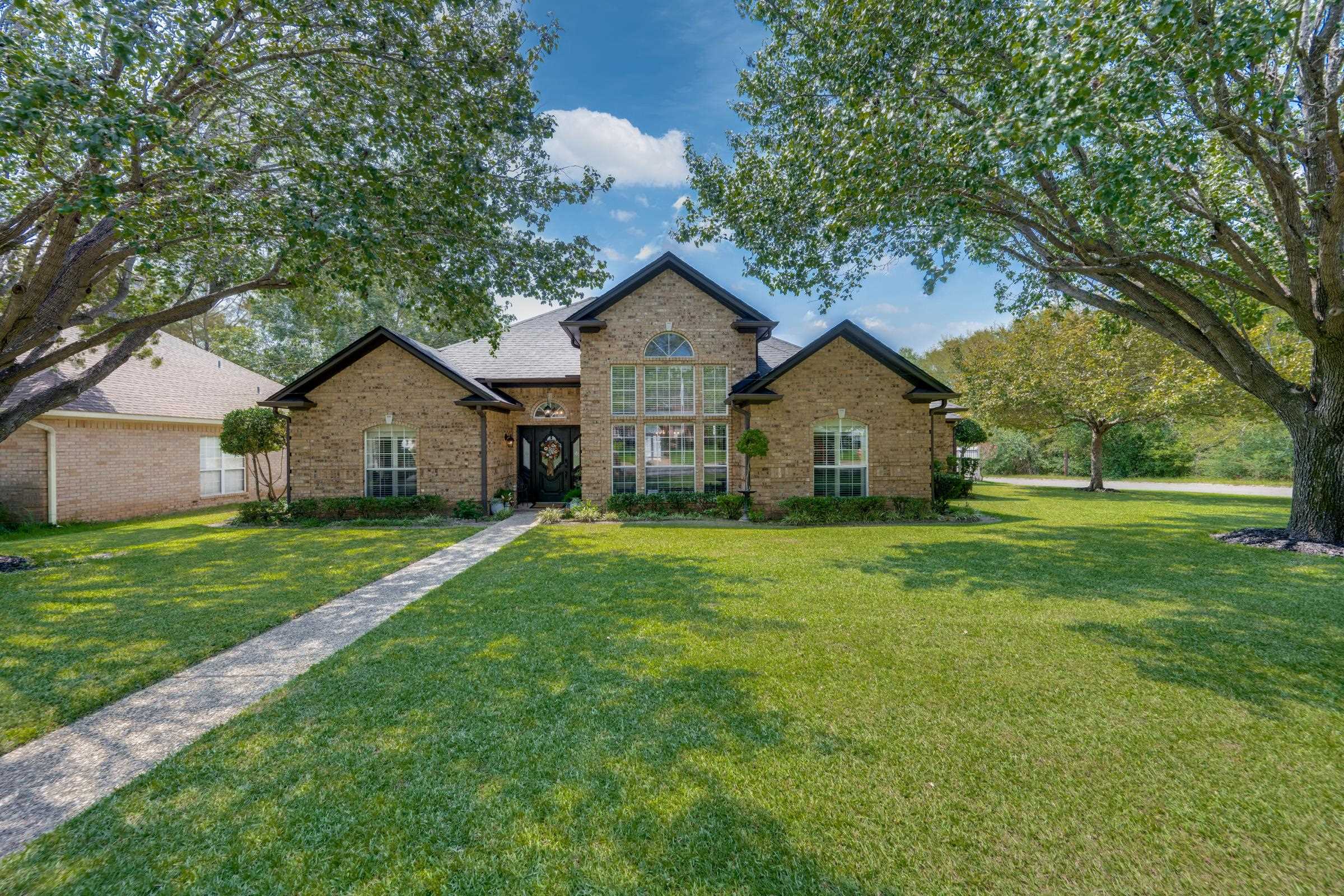 1318 Spring Branch Drive — photo