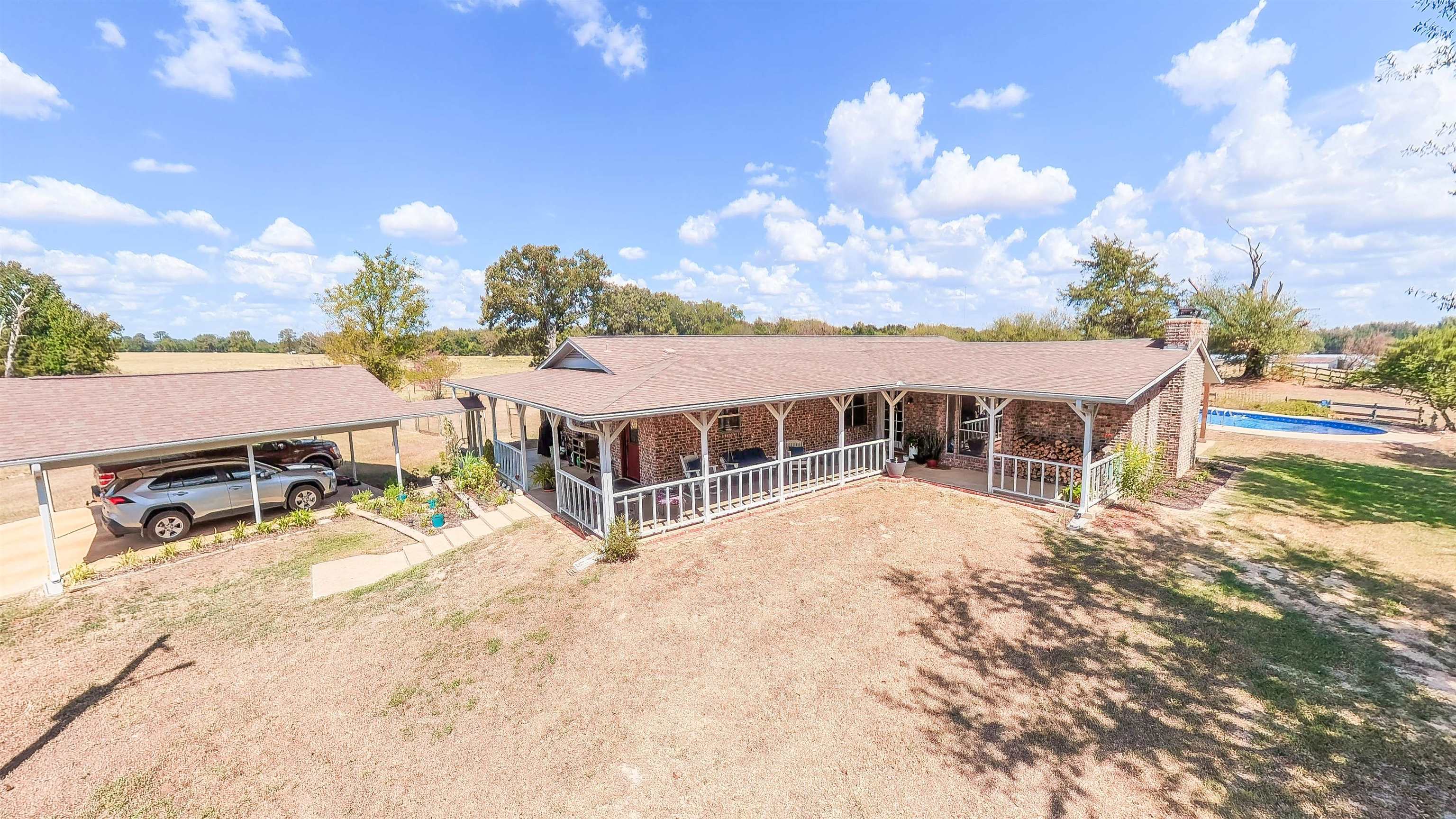 4069 FM 3384 — photo