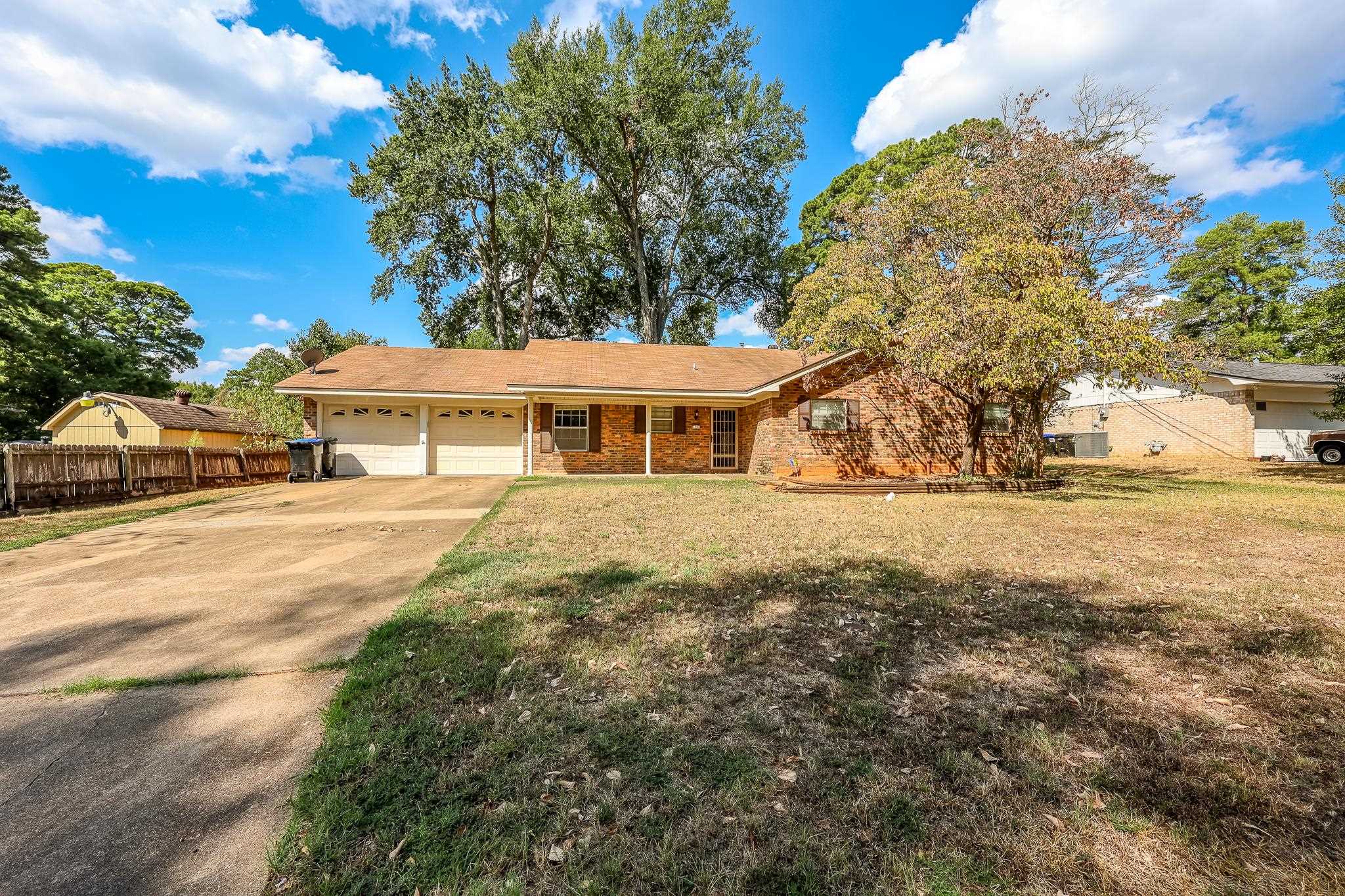 1701 Rodden Drive — photo