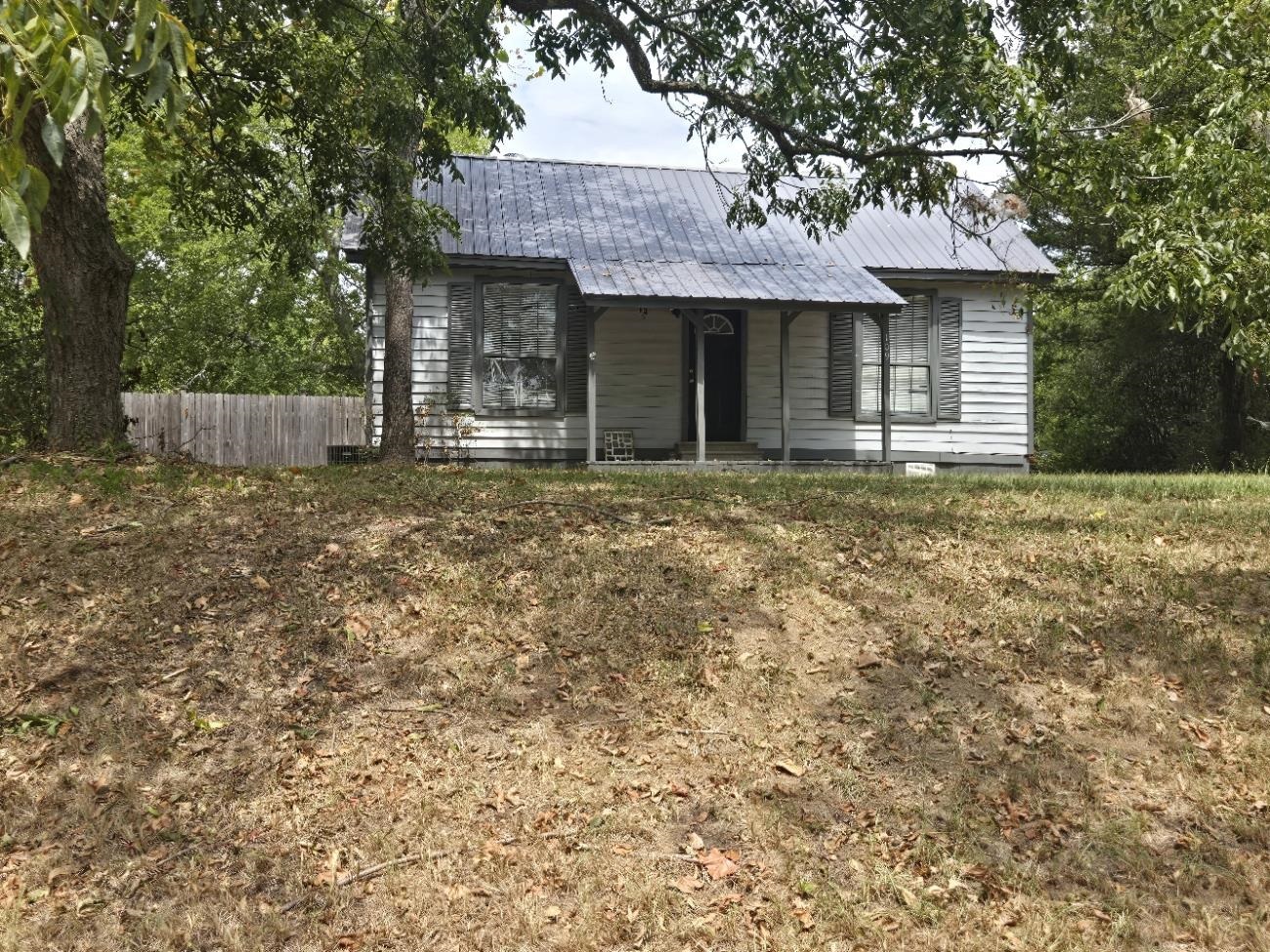 109 E Crews, Overton, TX 75684